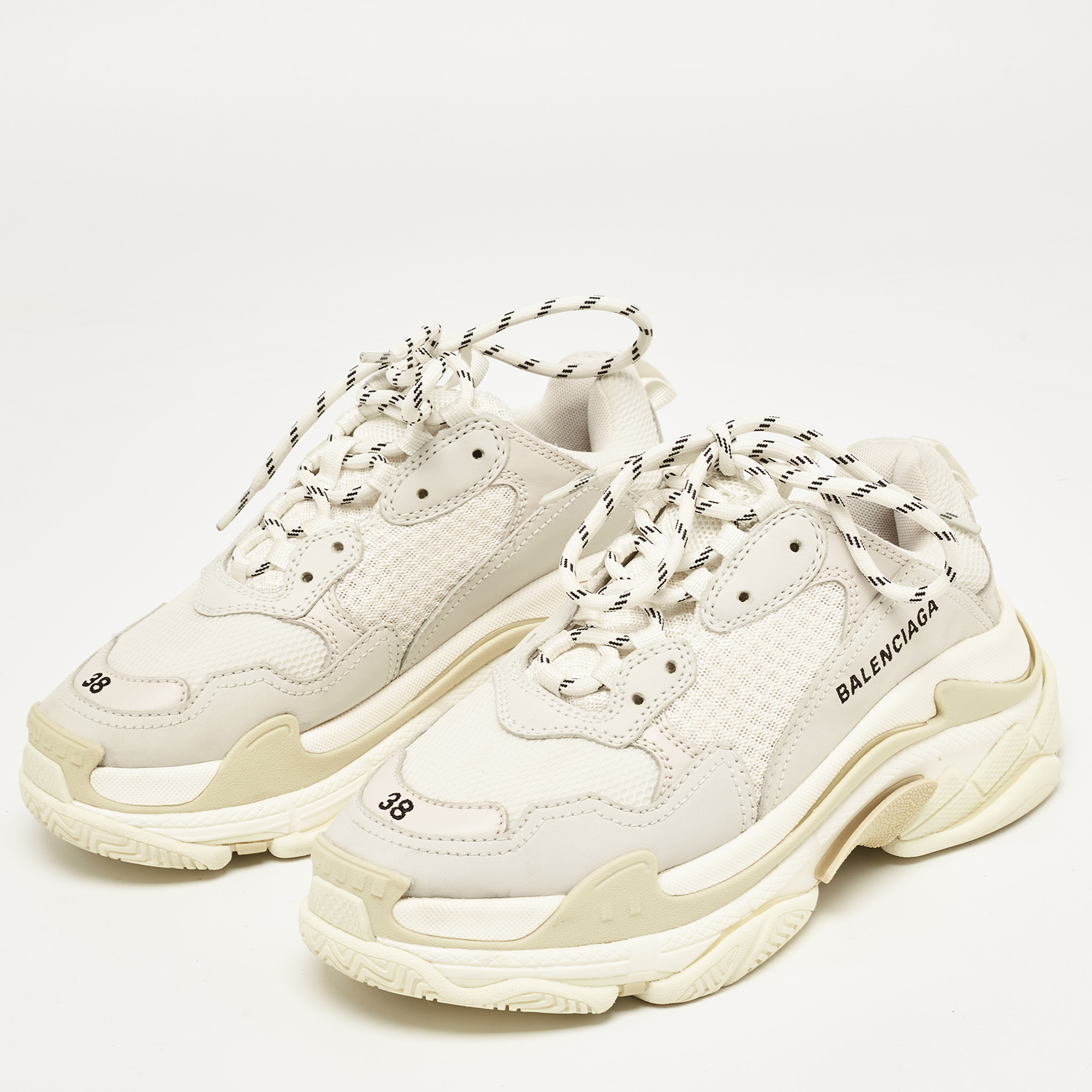 

Balenciaga White/Grey Nubuck and Mesh Triple S Sneakers Size