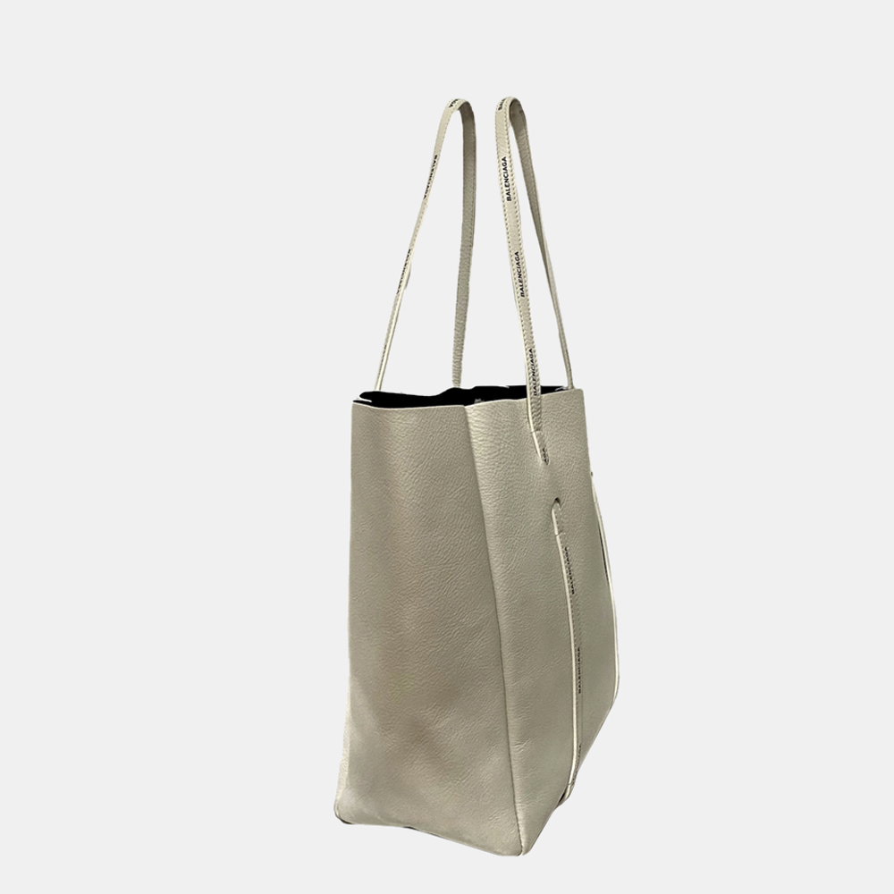 

Balenciaga White  Everyday Leather Tote Bag