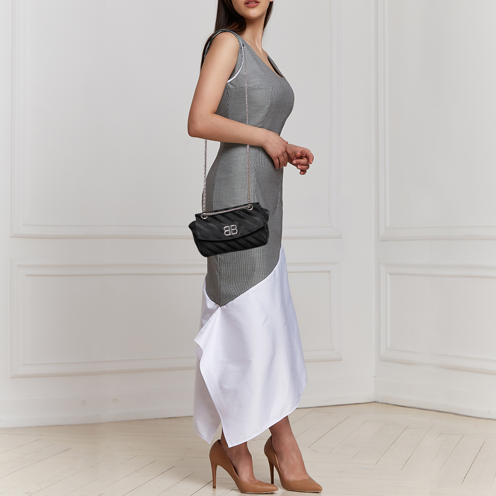 

Balenciaga Black Fabric BB Chain Round Shoulder Bag