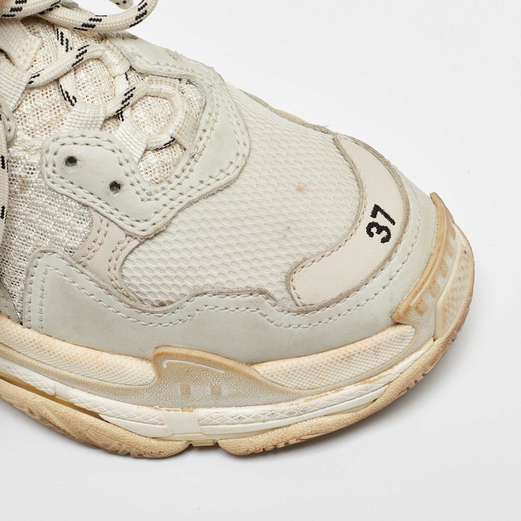Balenciaga White/Grey Faux Leather and Mesh Triple S Sneakers Size 37 