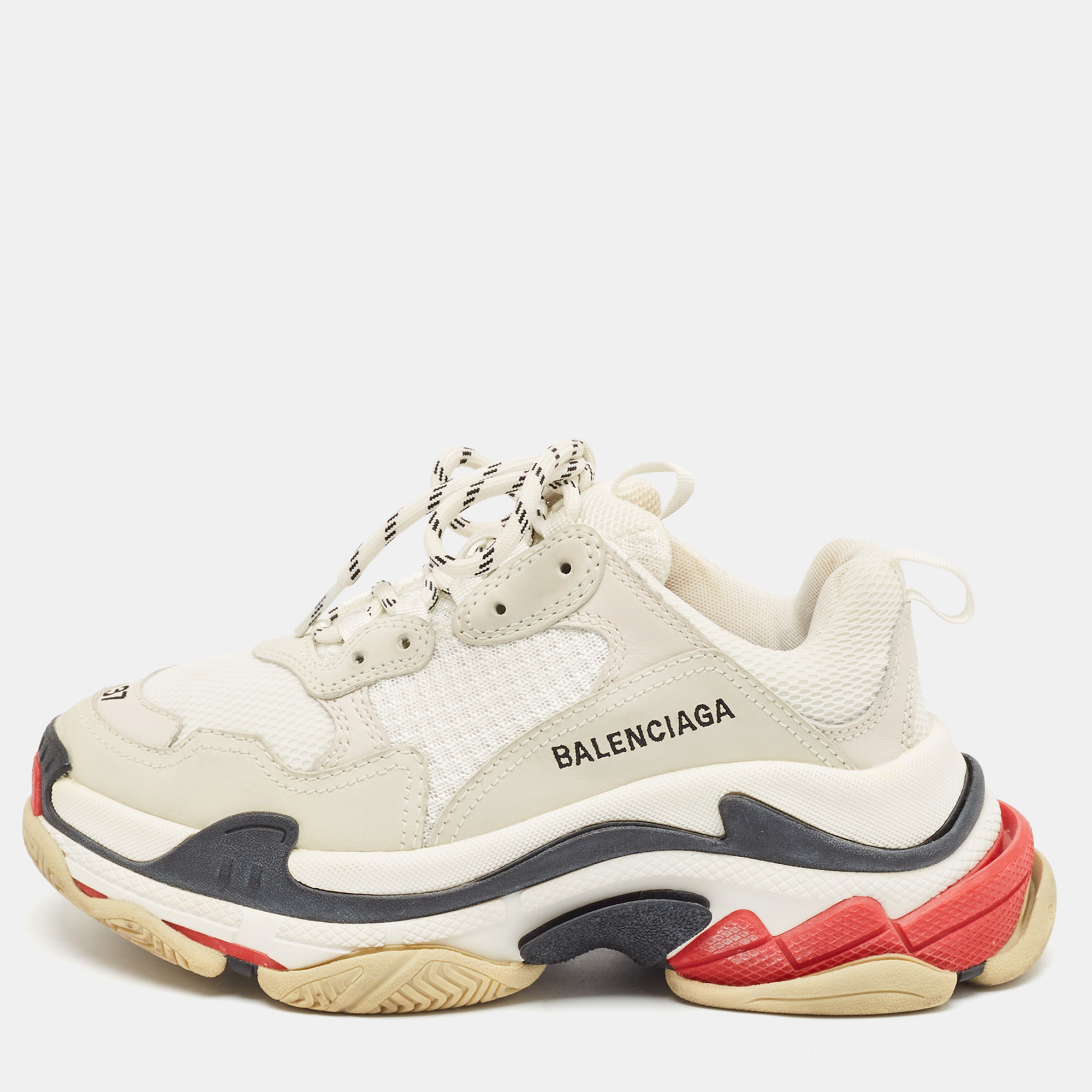 

Balenciaga Grey/White Mesh And Nubuck Leather Triple S Sneakers Size