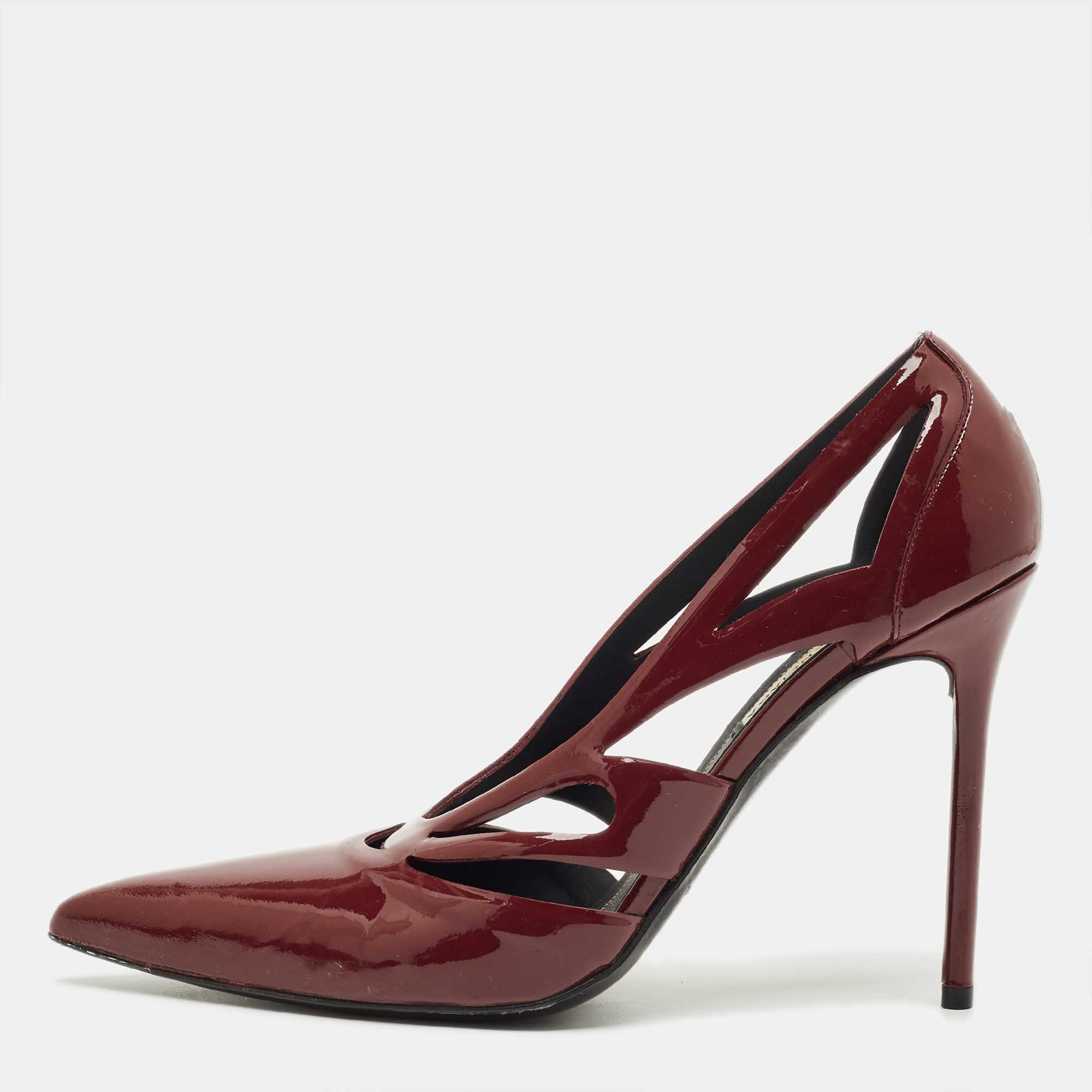 

Balenciaga Burgundy Patent Leather Cut Out Pointed Toe Pumps Size
