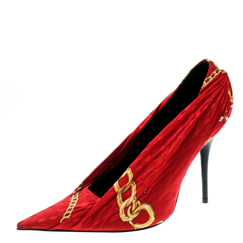 Pre Owned حذاء كعب عالي بالنسياغا مقدمة مدببة قماش مطبوع أحمر مقاس 38