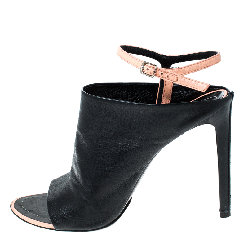 

Balenciaga Black Leather Ankle Strap Sandals Size