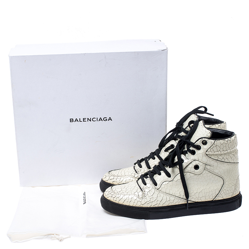 Koncession latin lotus Balenciaga Off White Cracked Leather Lace Up High-Top Sneakers Size 37  Balenciaga | TLC