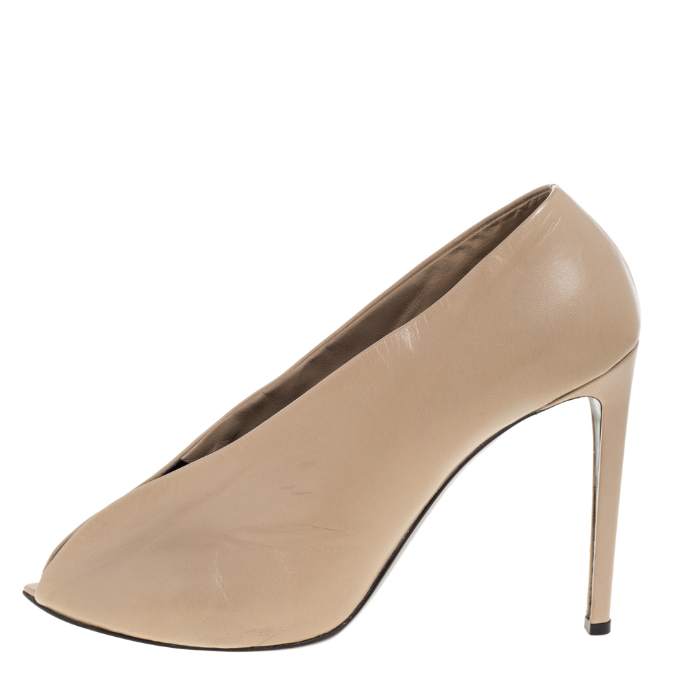 

Balenciaga Beige Leather Split Vamp Ankle Booties Size