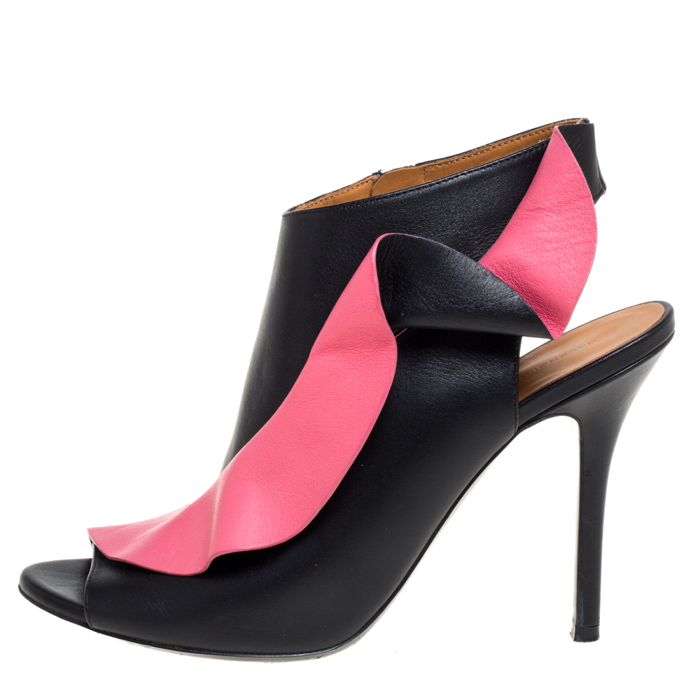 

Balenciaga Black/Pink Leather Ruffled Peep Toe Mule Sandals Size