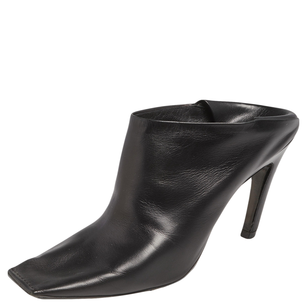 

Balenciaga Black Leather Quadro Square Toe Foldable Heel Mules Size