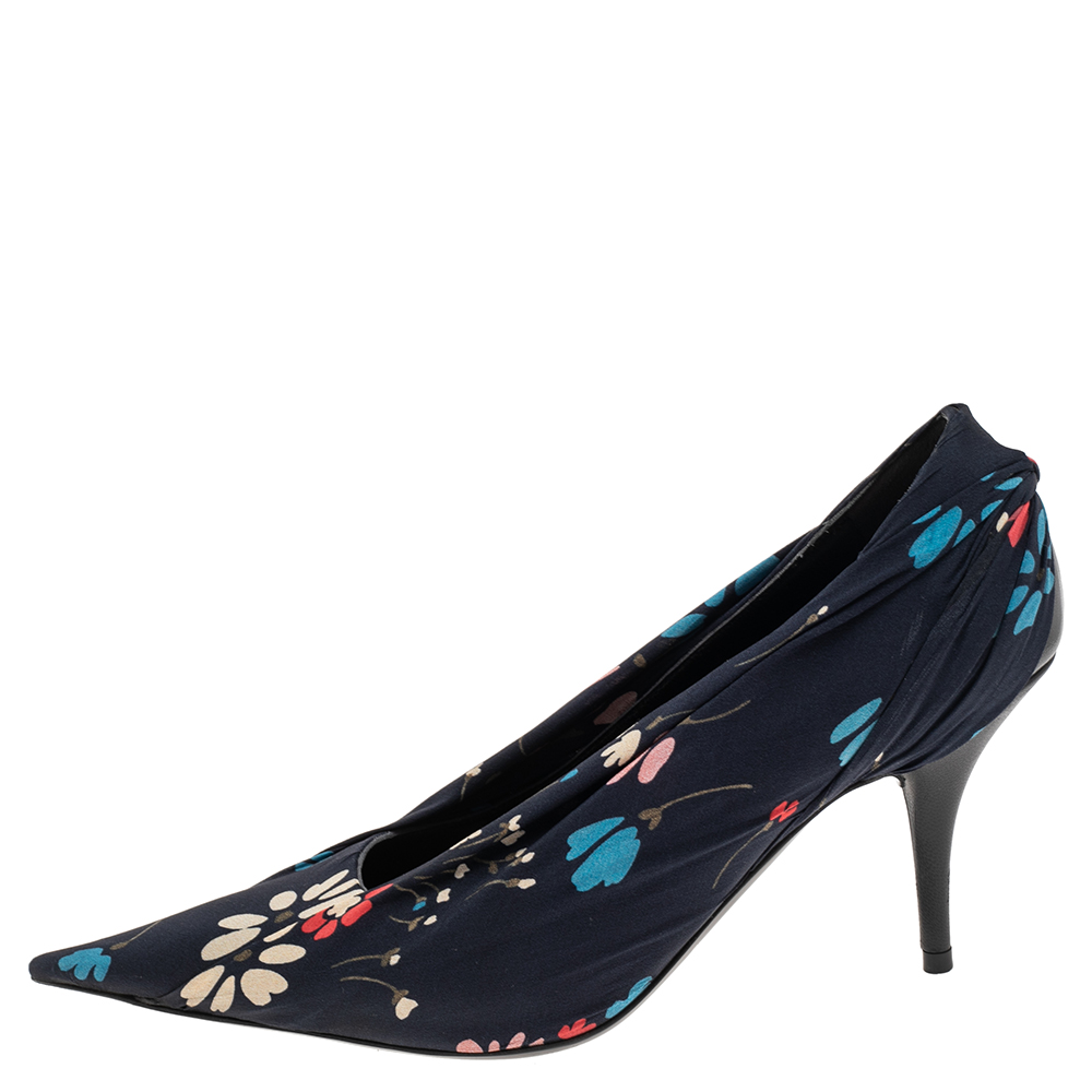 

Balenciaga Navy Blue Fabric Flower Print Pointed Toe Pumps Size