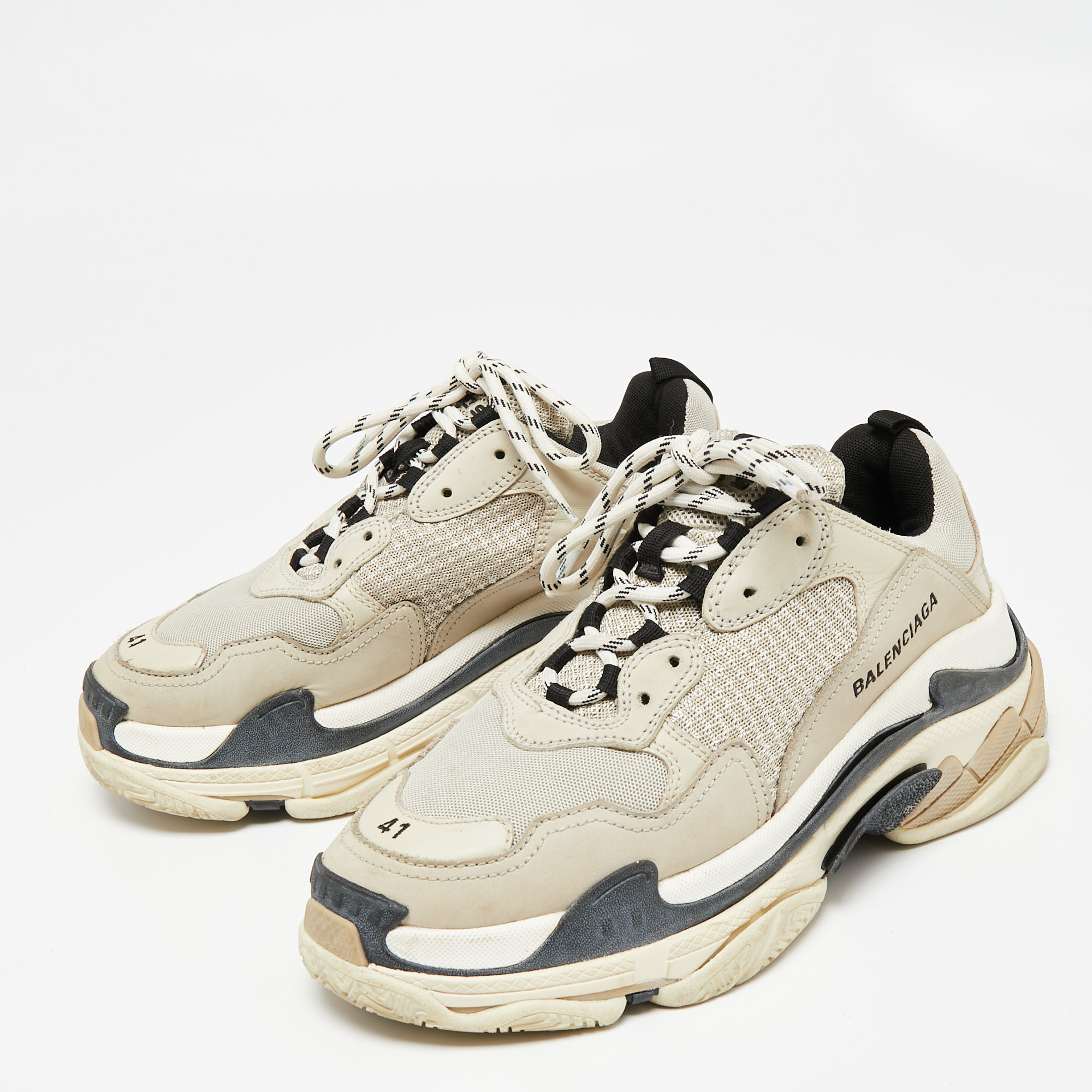 

Balenciaga Light Grey/Black Leather And Mesh Triple S Sneakers Size