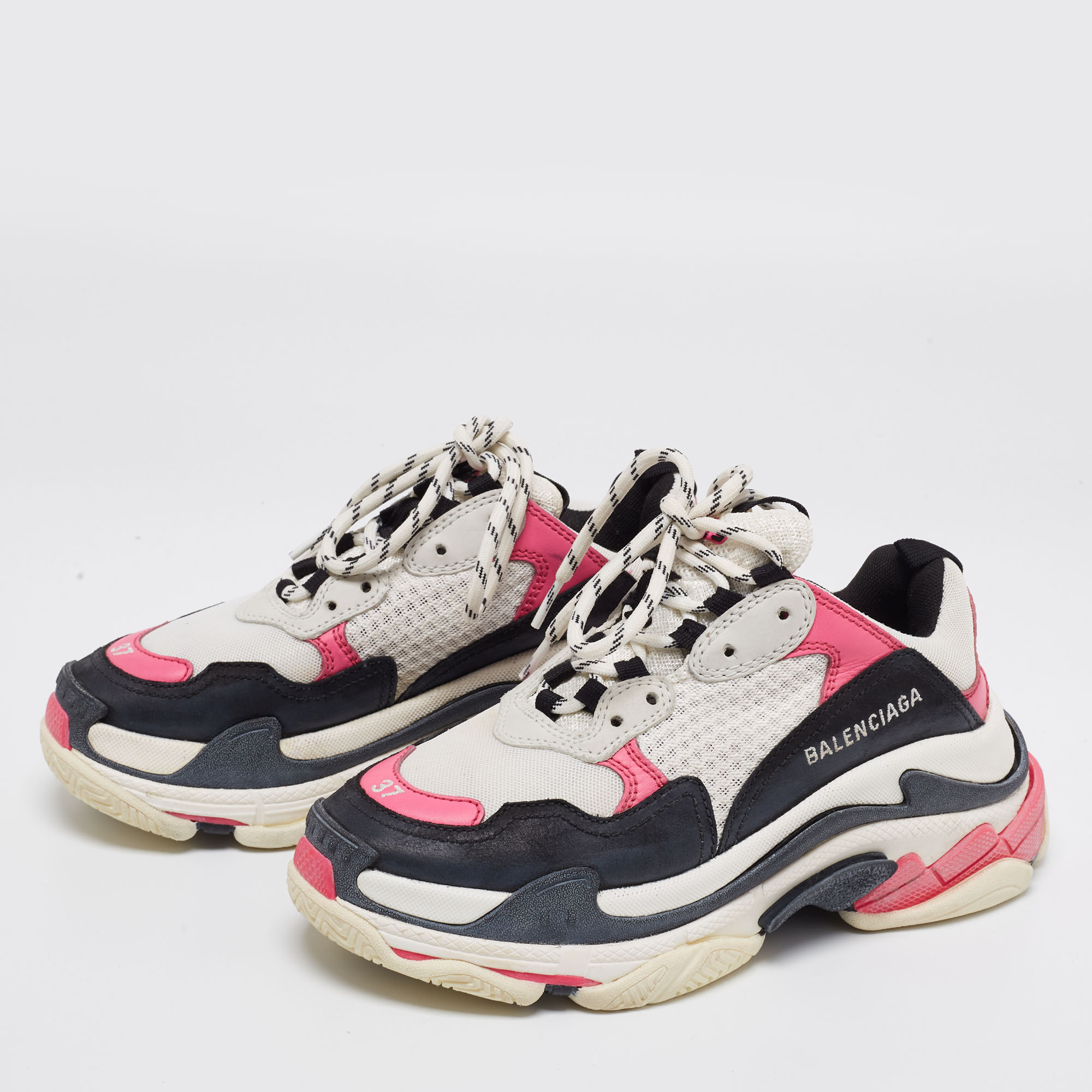 

Balenciaga Tri Color Nubuck Leather and Mesh Triple S Trainer Sneakers Size, Multicolor