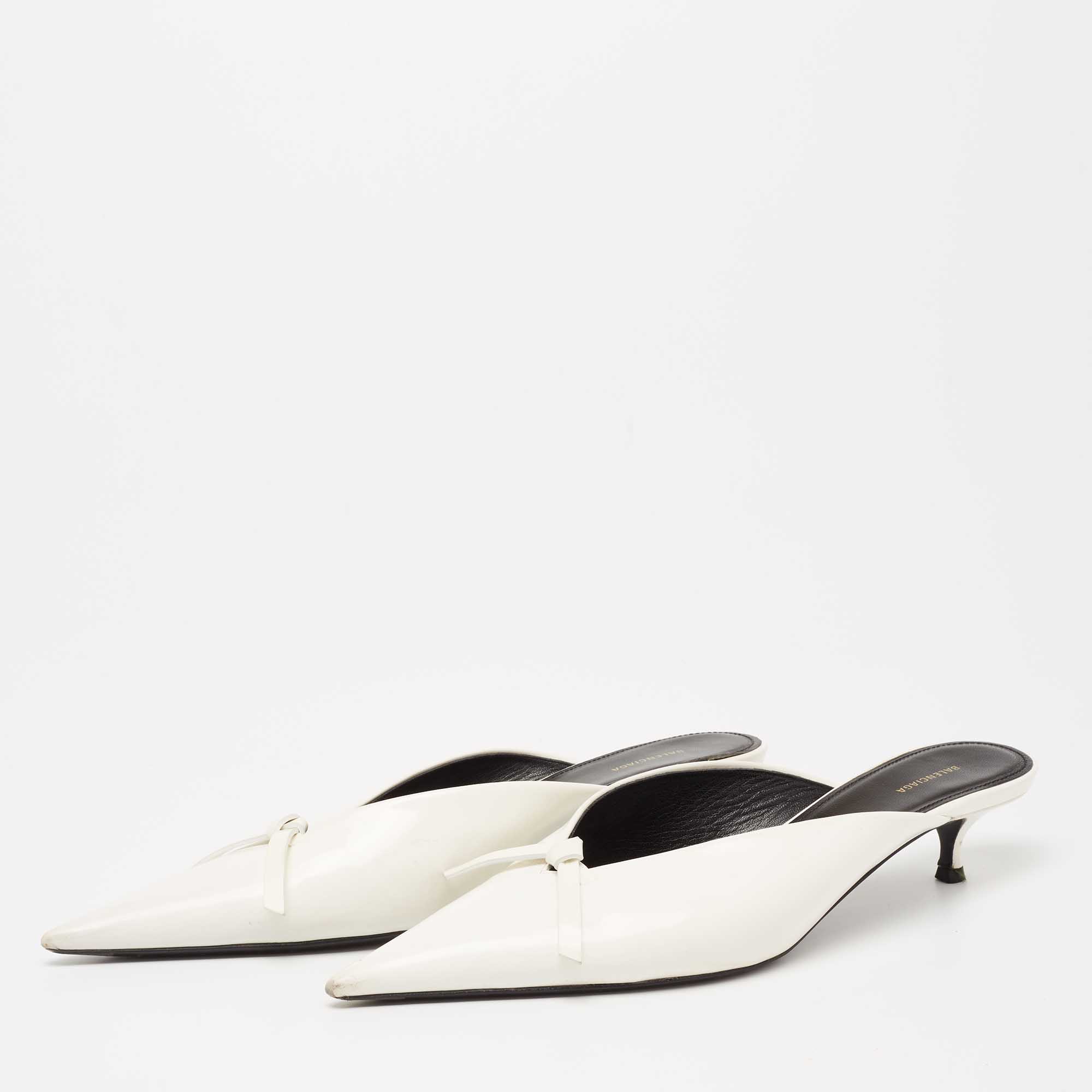 

Balenciaga White Leather Knife Pointed Toe Mules Size