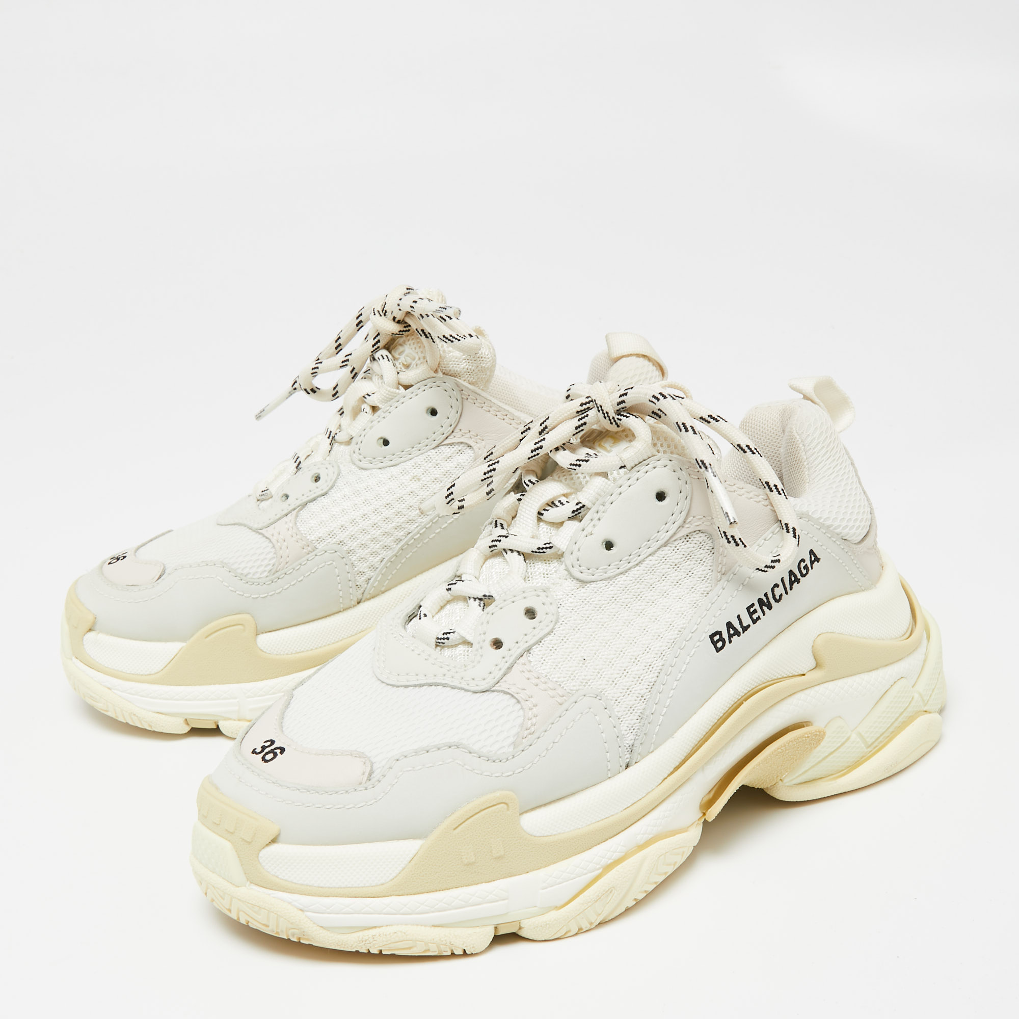 

Balenciaga White/Grey Nubuck Leather And Mesh Triple S Sneakers Size