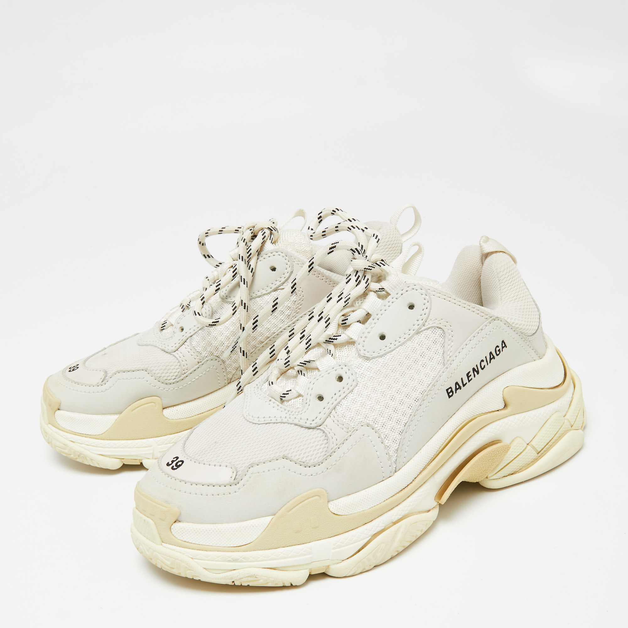 

Balenciaga White/Grey Mesh And Leather Triple S Low Top Sneakers Size
