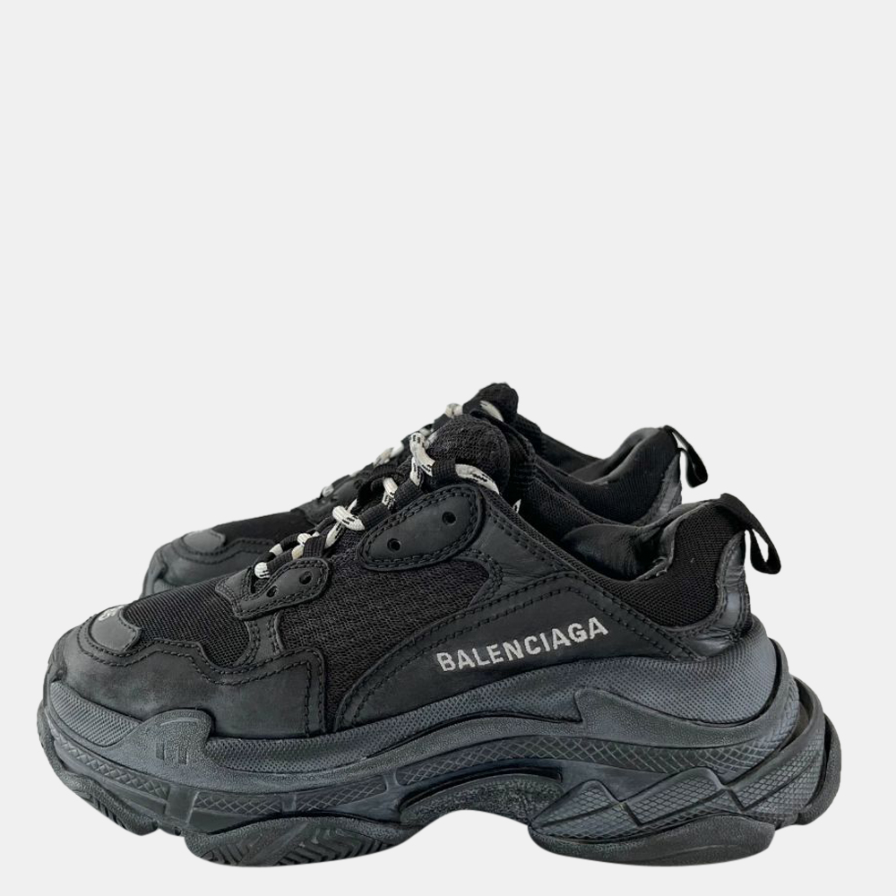 

Balenciaga Black Triple S Sneakers EU