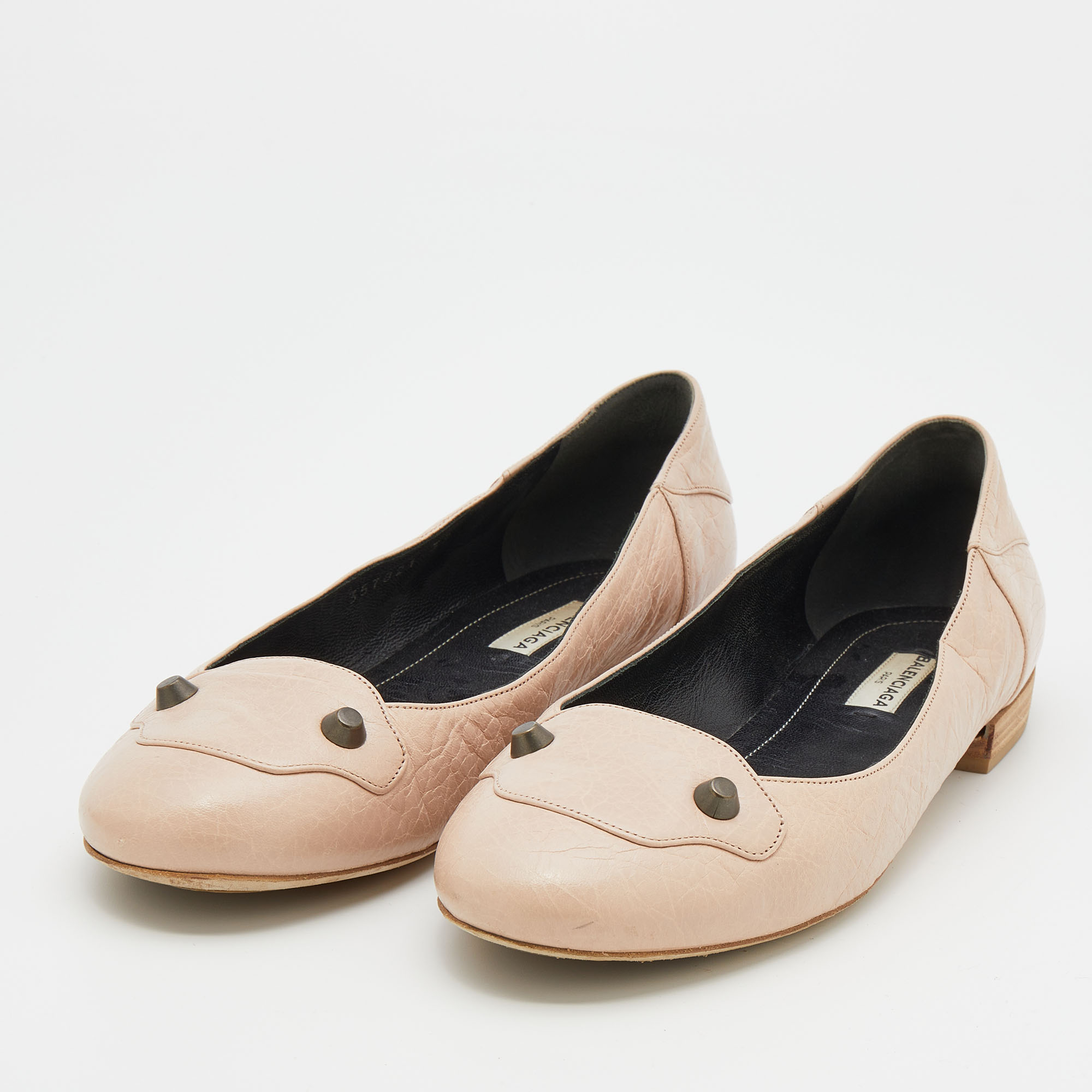 

Balenciaga Peach Distressed Leather Stud Ballet Flats Size, Pink