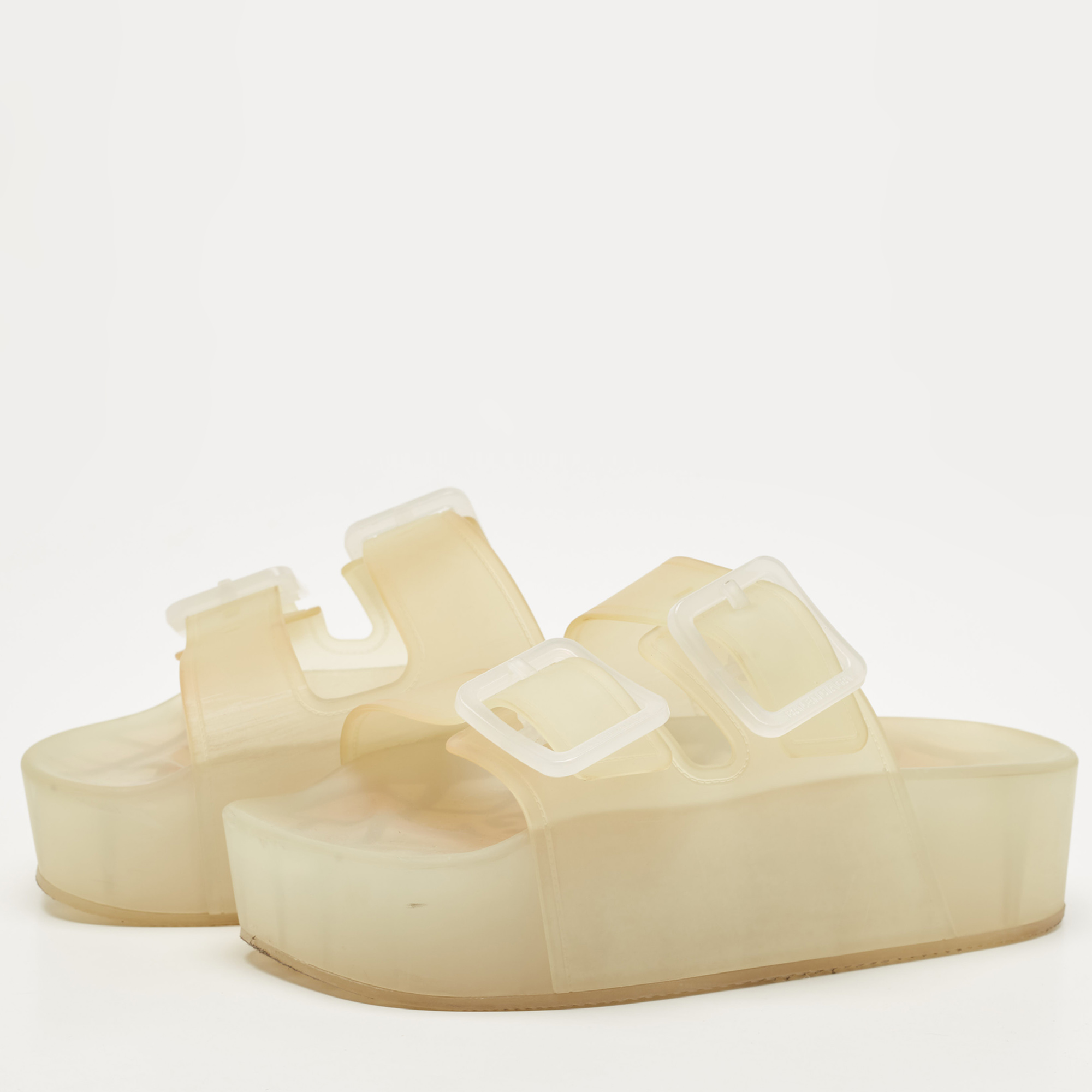 

Balenciaga Transparent Rubber Logo Slides Size