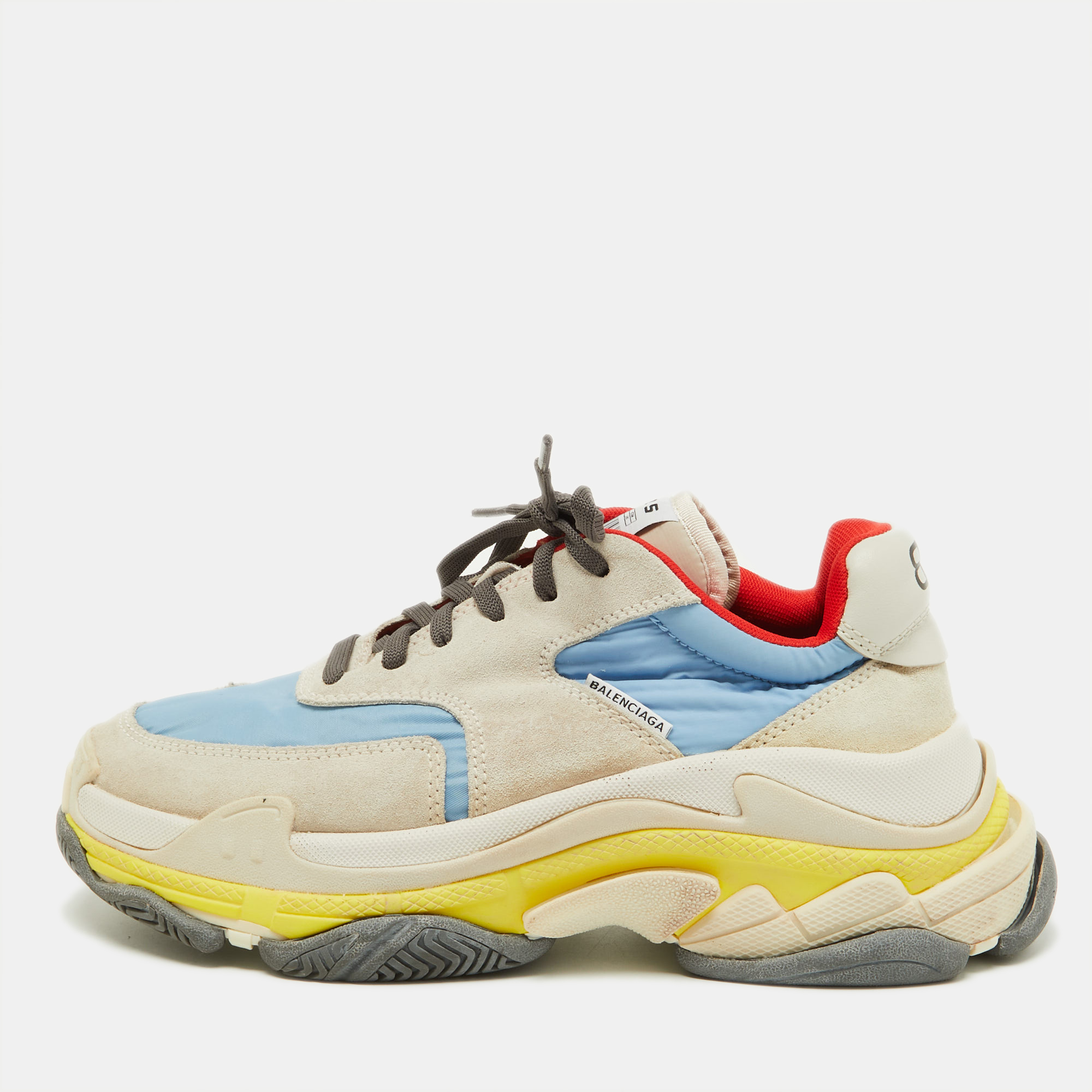 The Triple S by Balenciaga was first seen in January of 2017 but it dropped only in September of the same year. Once it launched the shoes shook the sneaker scene and started the Dad sneaker trend. Today they are on the feet of sneaker fans and celebrities all over the world.
