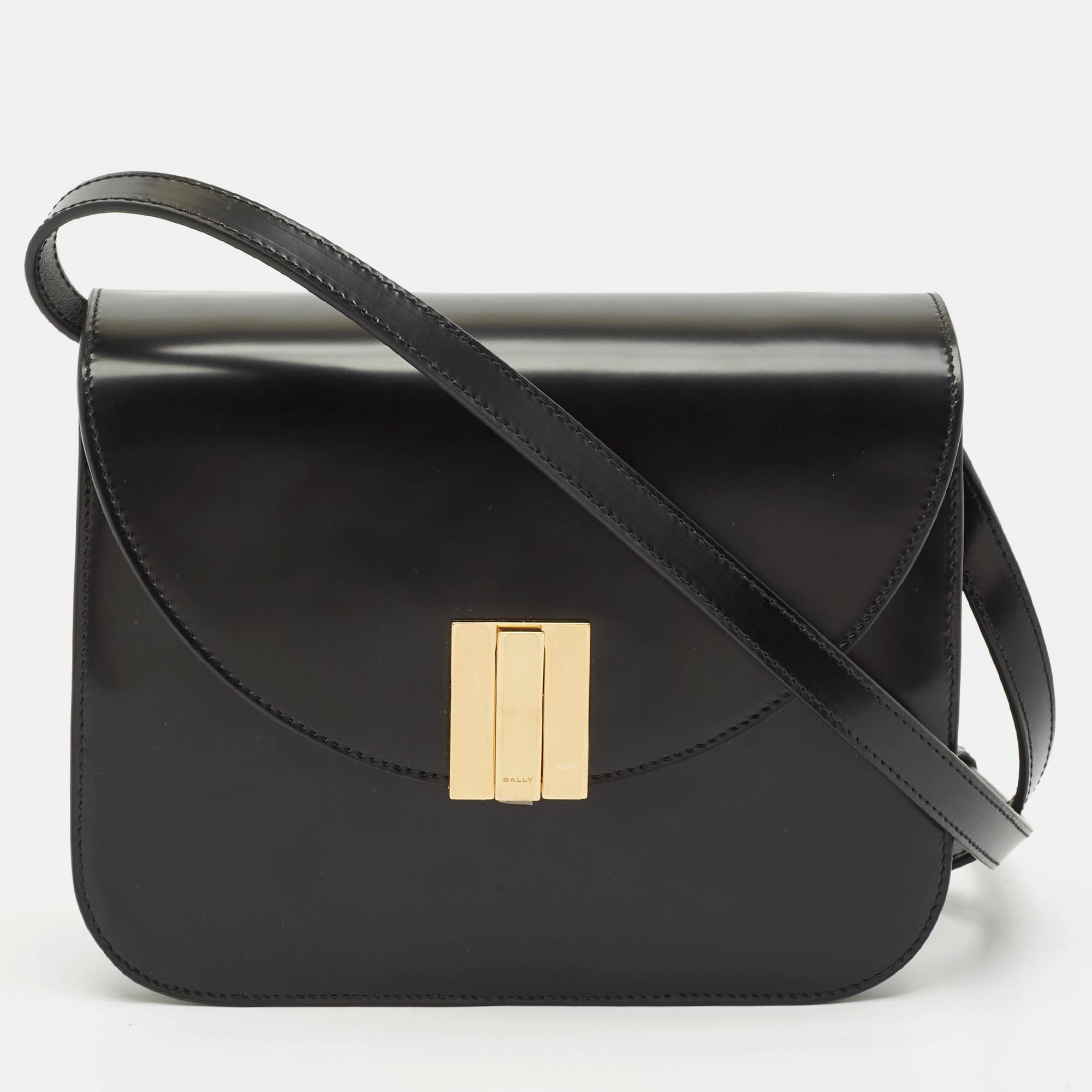 

Bally Black Leather Ollam Flap Crossbody Bag