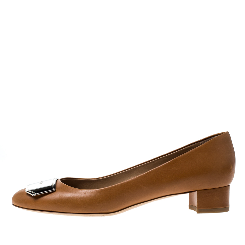 

Bally Brown Leather Heline Pumps Size
