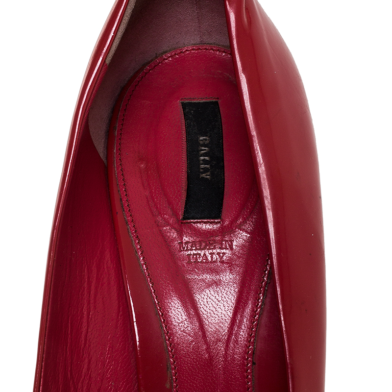 Pre-owned Bally Pink Patent Leather Round Toe Pumps Size 41