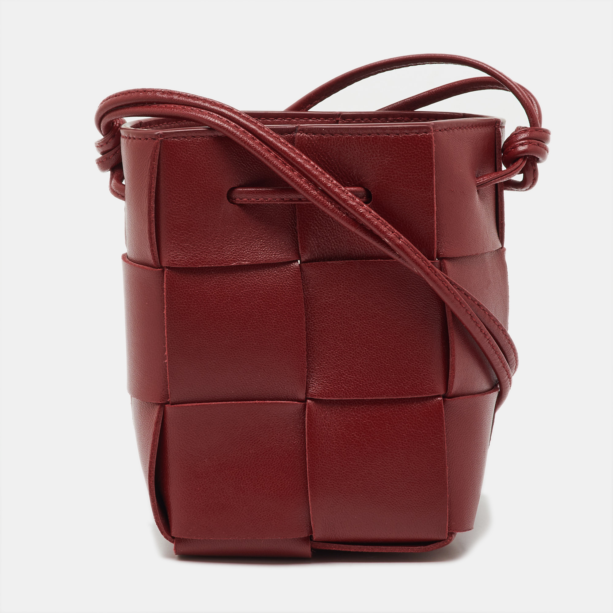 Pre-owned Bottega Veneta Red Intreccio Leather Mini Cassette Bucket Bag