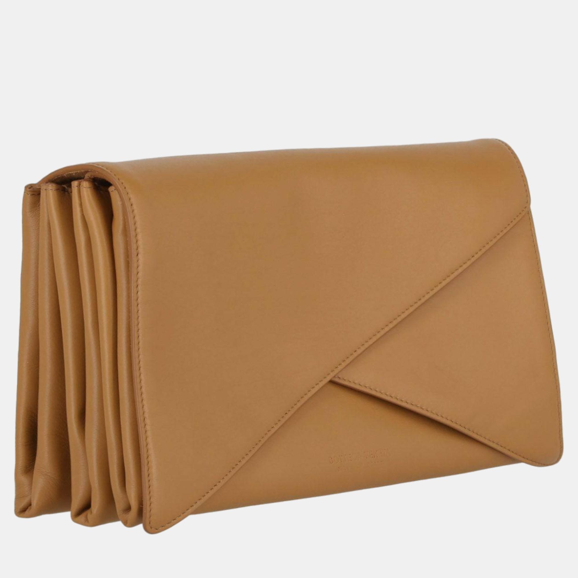 

Bottega Veneta Brown and Gold Leather Clutch