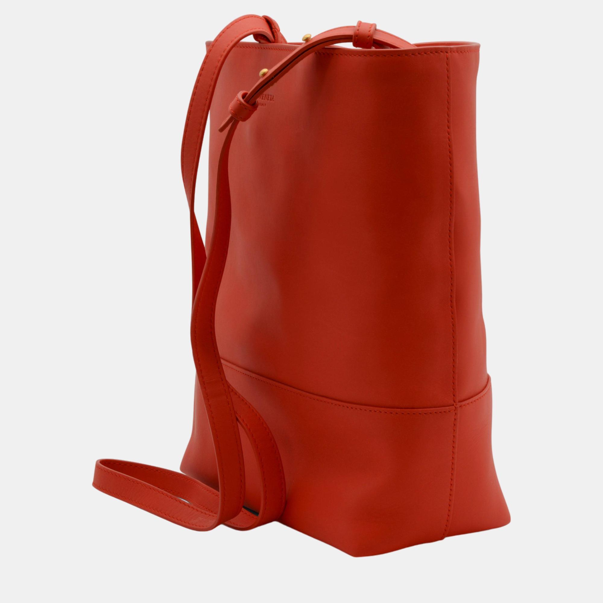 

Bottega Veneta Red Leather Bucket Bag 570177-Vm40M-8746