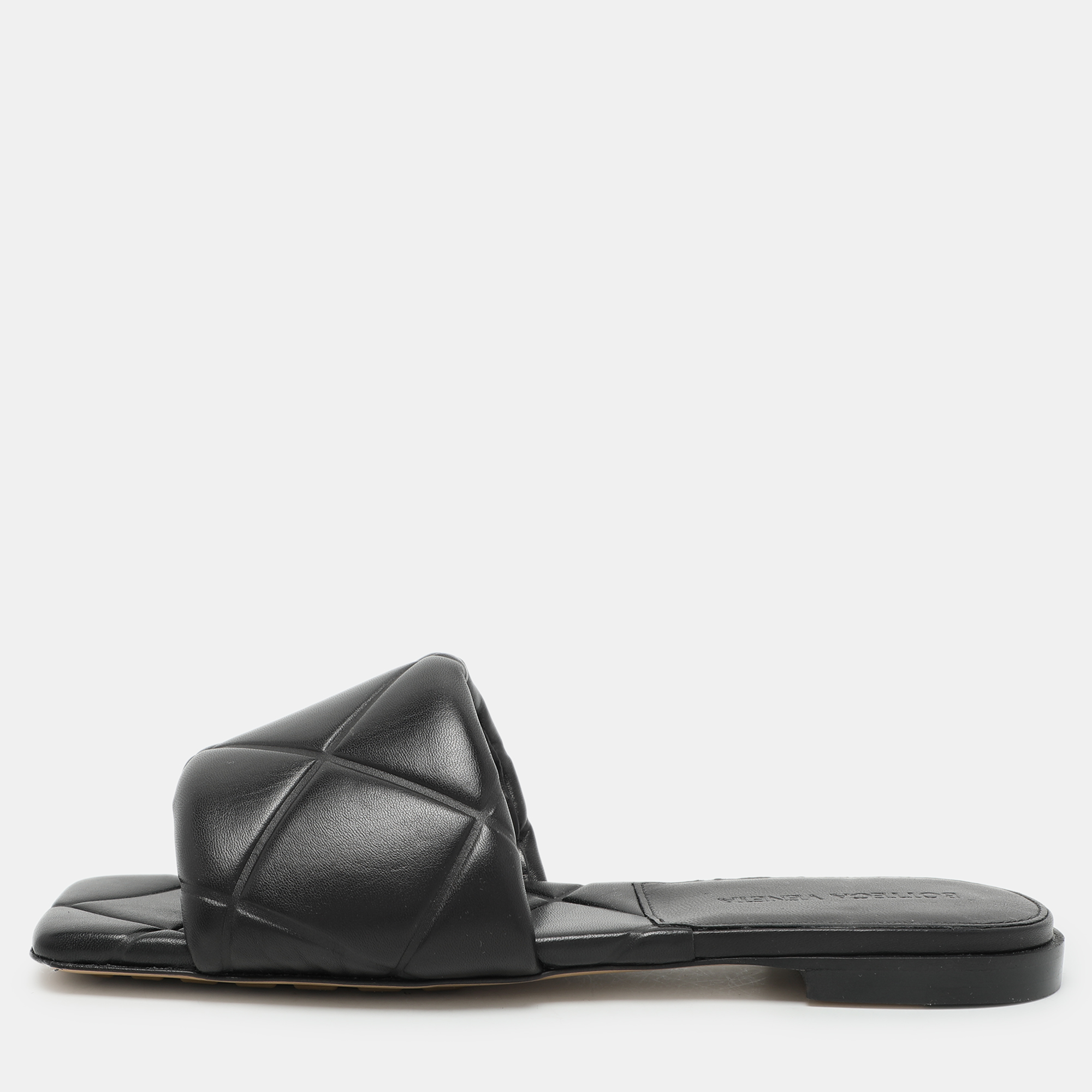 

Bottega Veneta Black Leather Lido Flat Slides Size