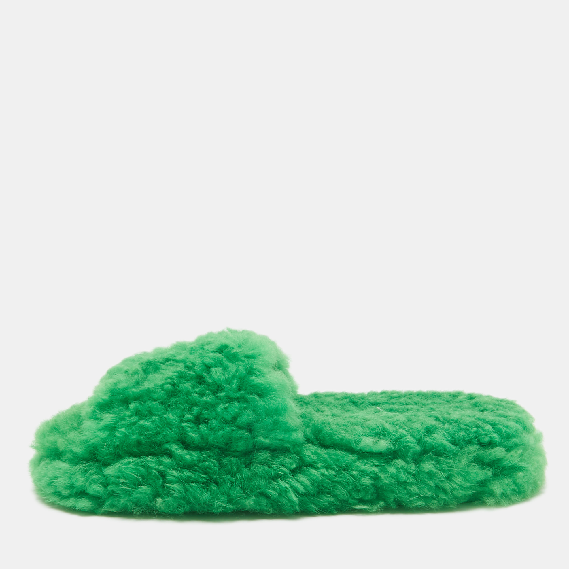 

Bottega Veneta Green Fur Flat Sandals Size