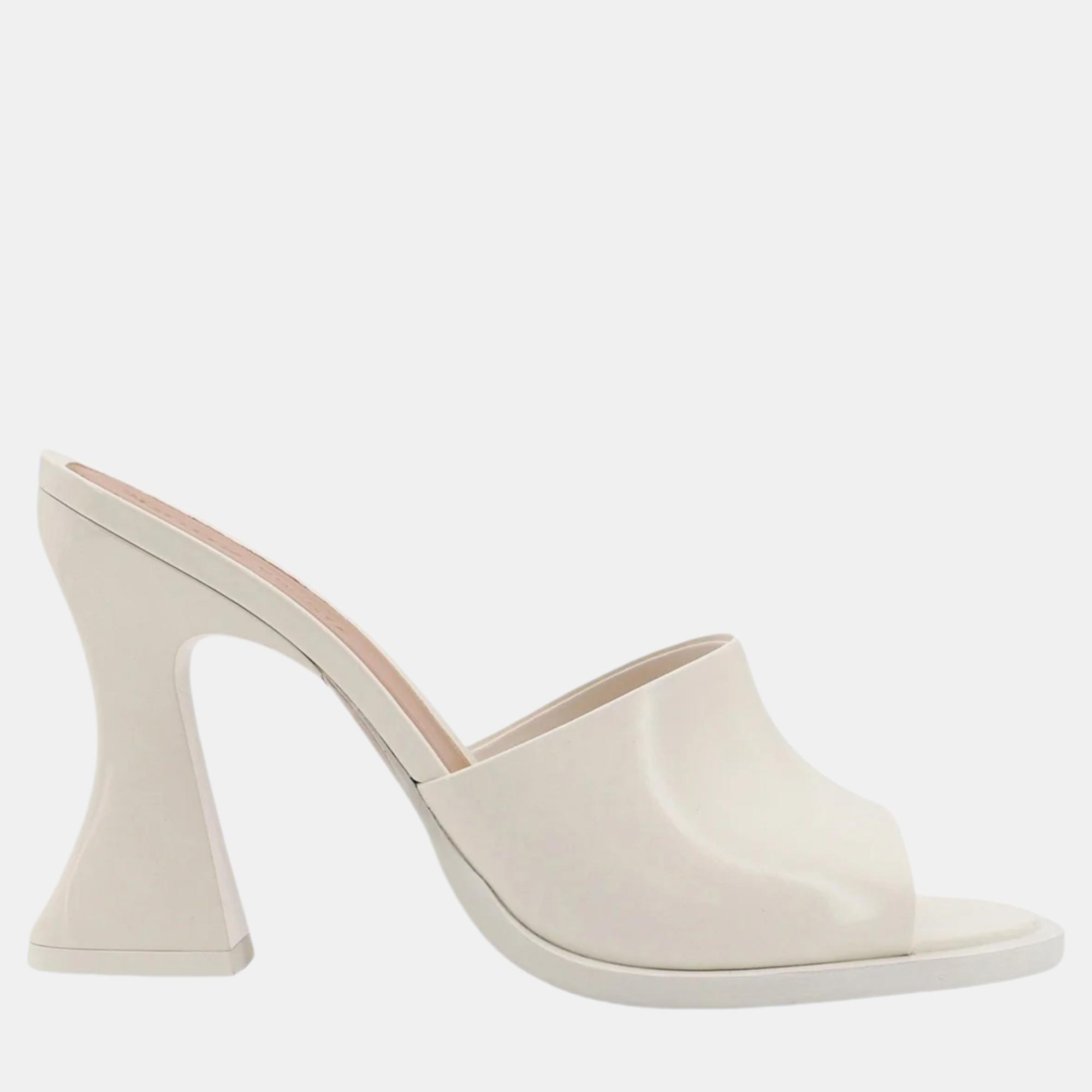 

Bottega Veneta White Leather Cha-Cha Sandals EU