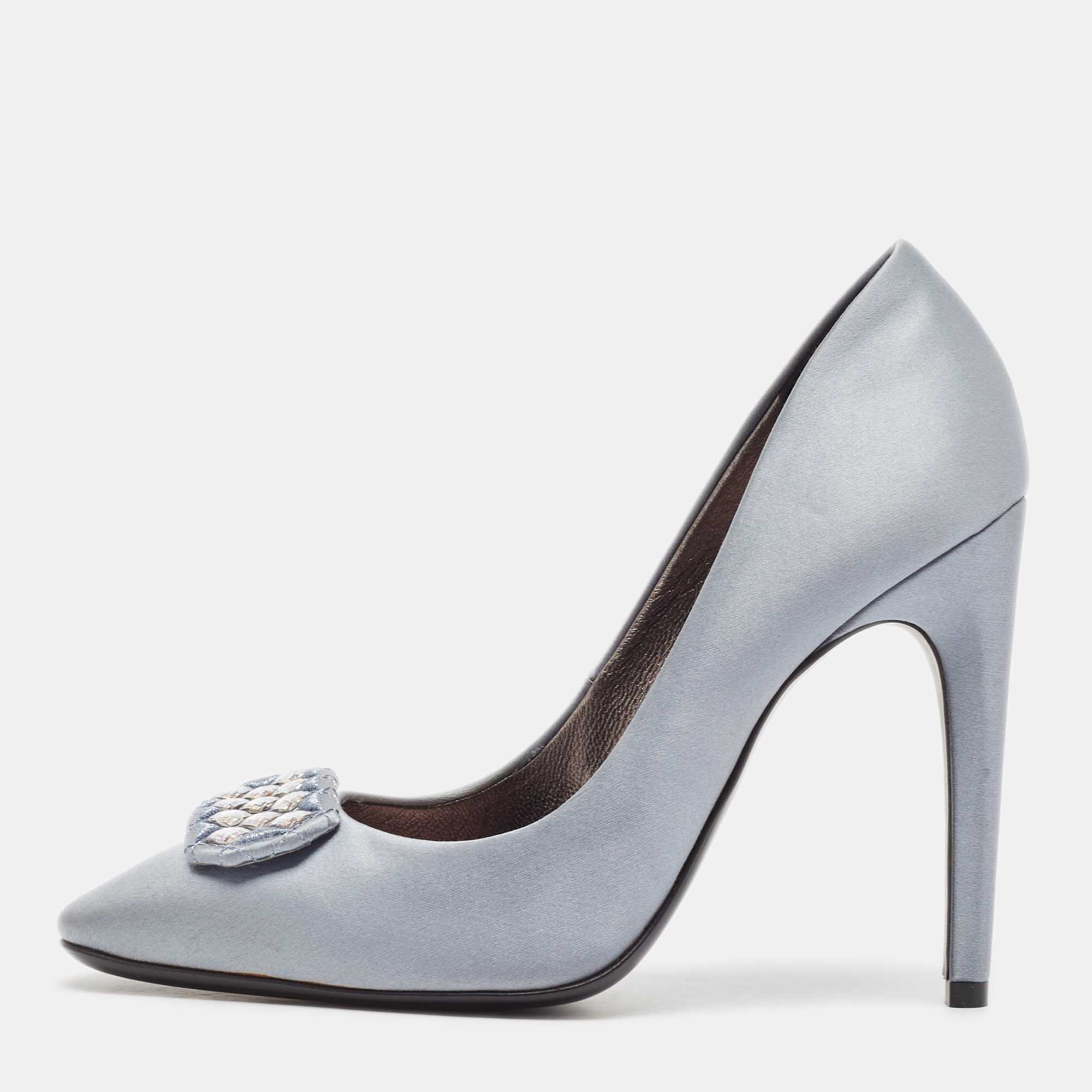 

Bottega Veneta Grey Satin Embellished Pumps Size