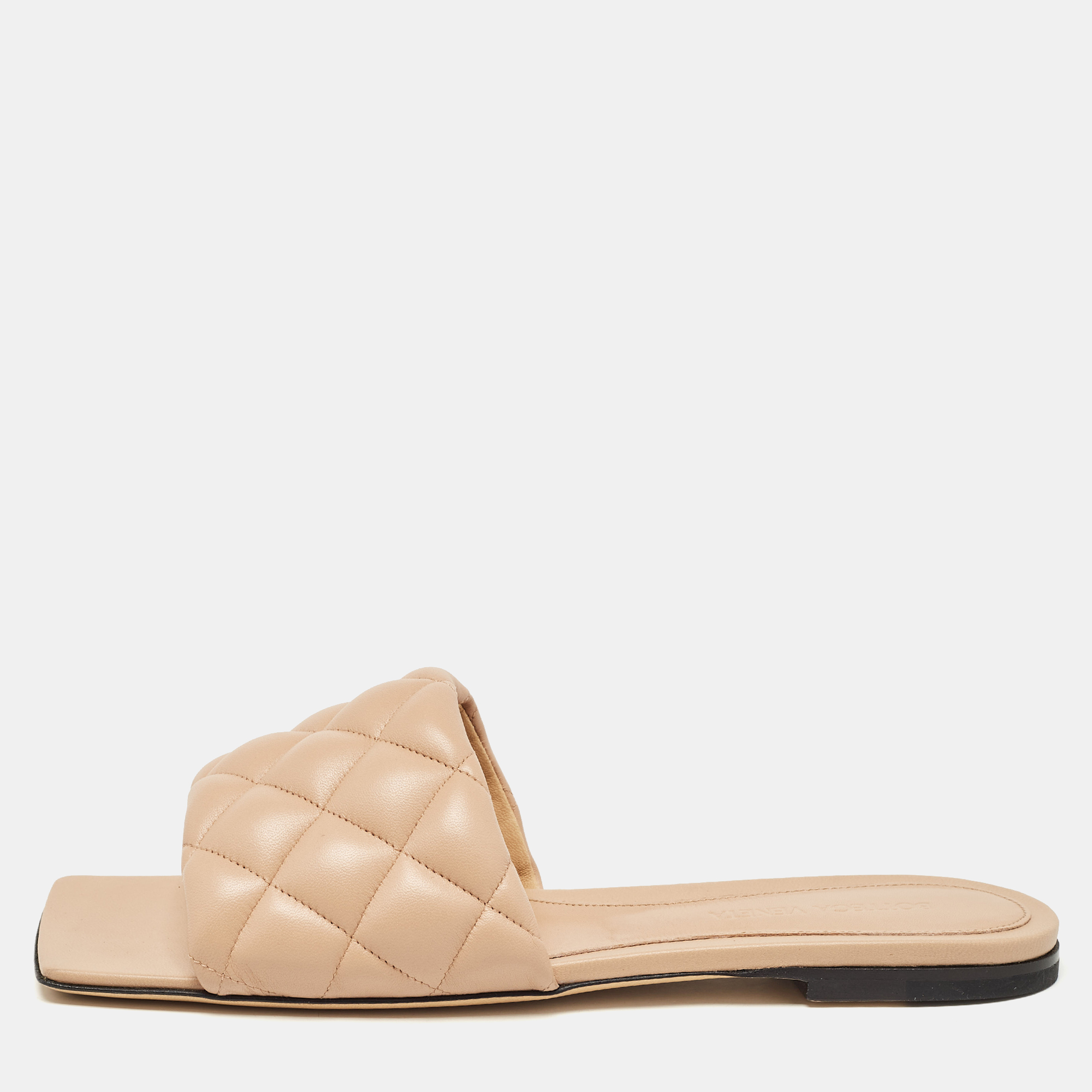 

Bottega Veneta Beige Quilted Leather Lido Flat Slides Size