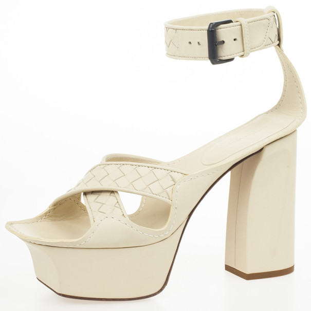 Bottega Veneta Cream Intrecciato Ankle Strap Platform Sandals Size 39 