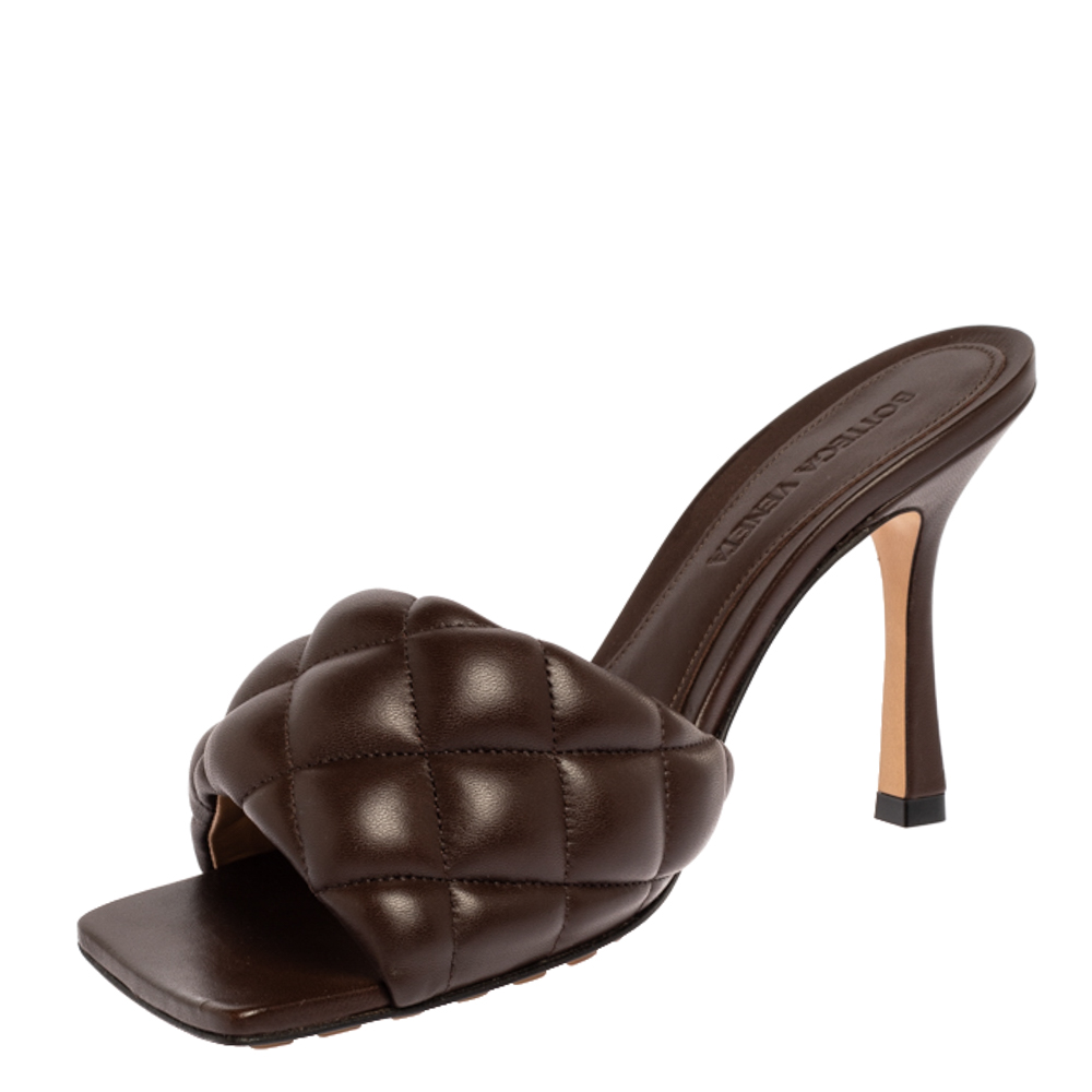 Click to view more detailed imagery on our partner's website Pre-owned Bottega Veneta Brown Leather Padded Slide Sandals Size 37