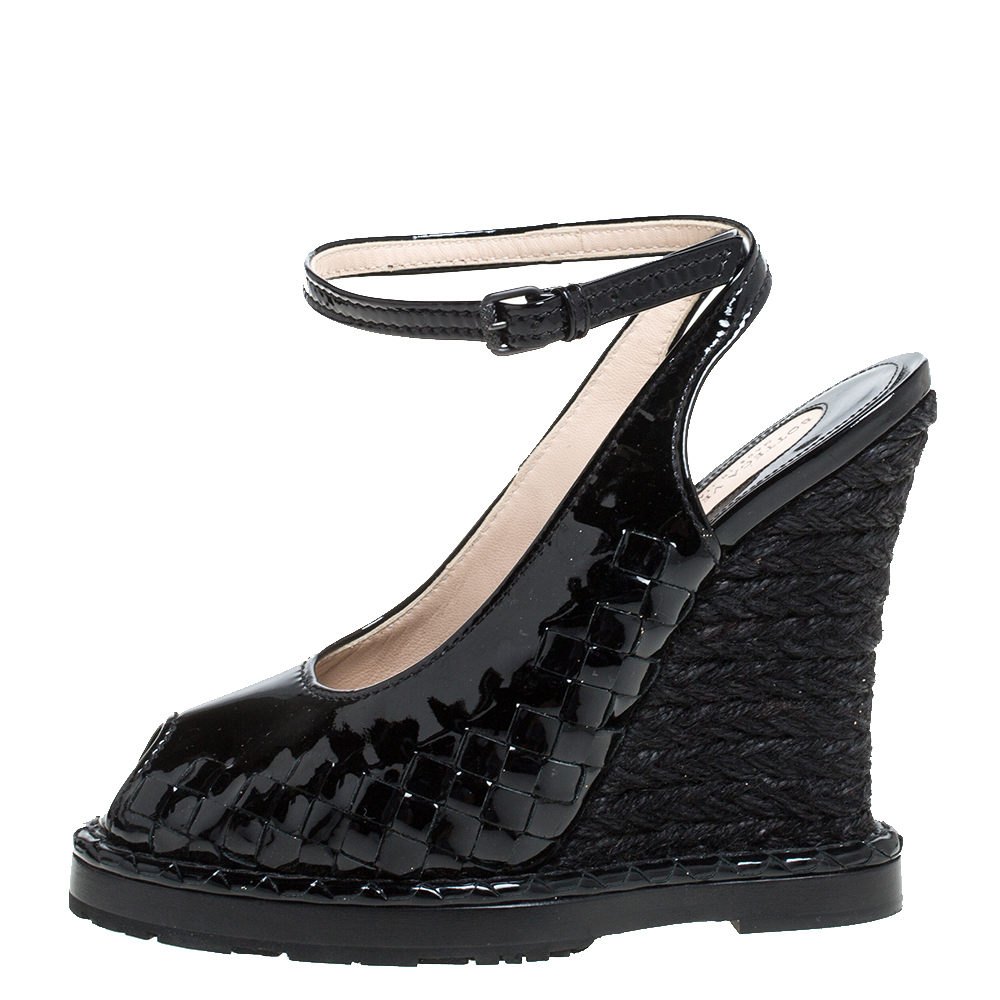 

Bottega Veneta Black Intrecciato Patent Leather Jute Ankle Wrap Wedge Peep Toe Sandals Size