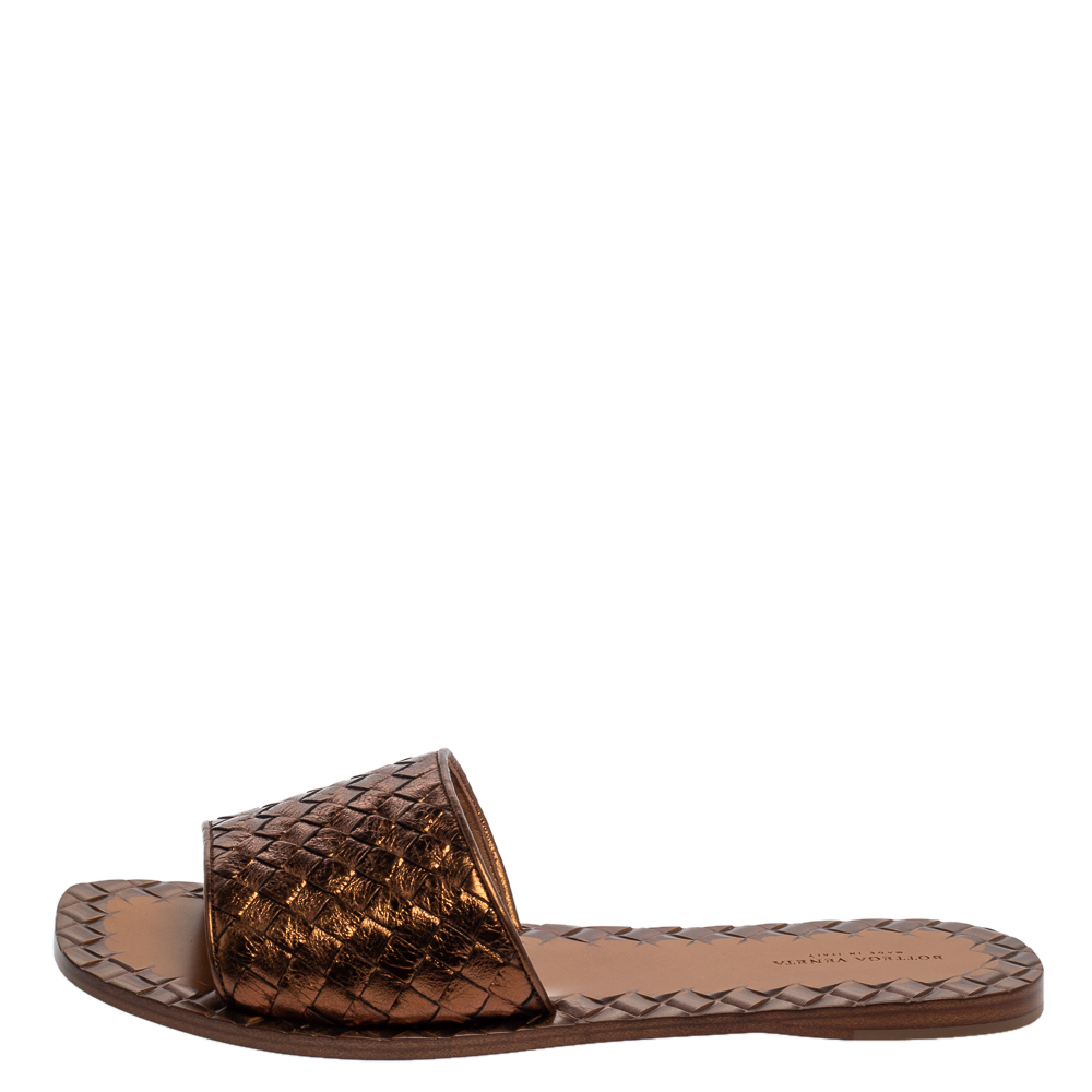 

Bottega Veneta Brown Metallic Intrecciato Leather Flat Slides Size