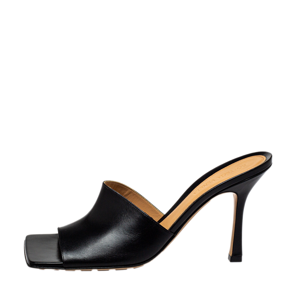 

Bottega Veneta Black Leather Slide Sandals Size