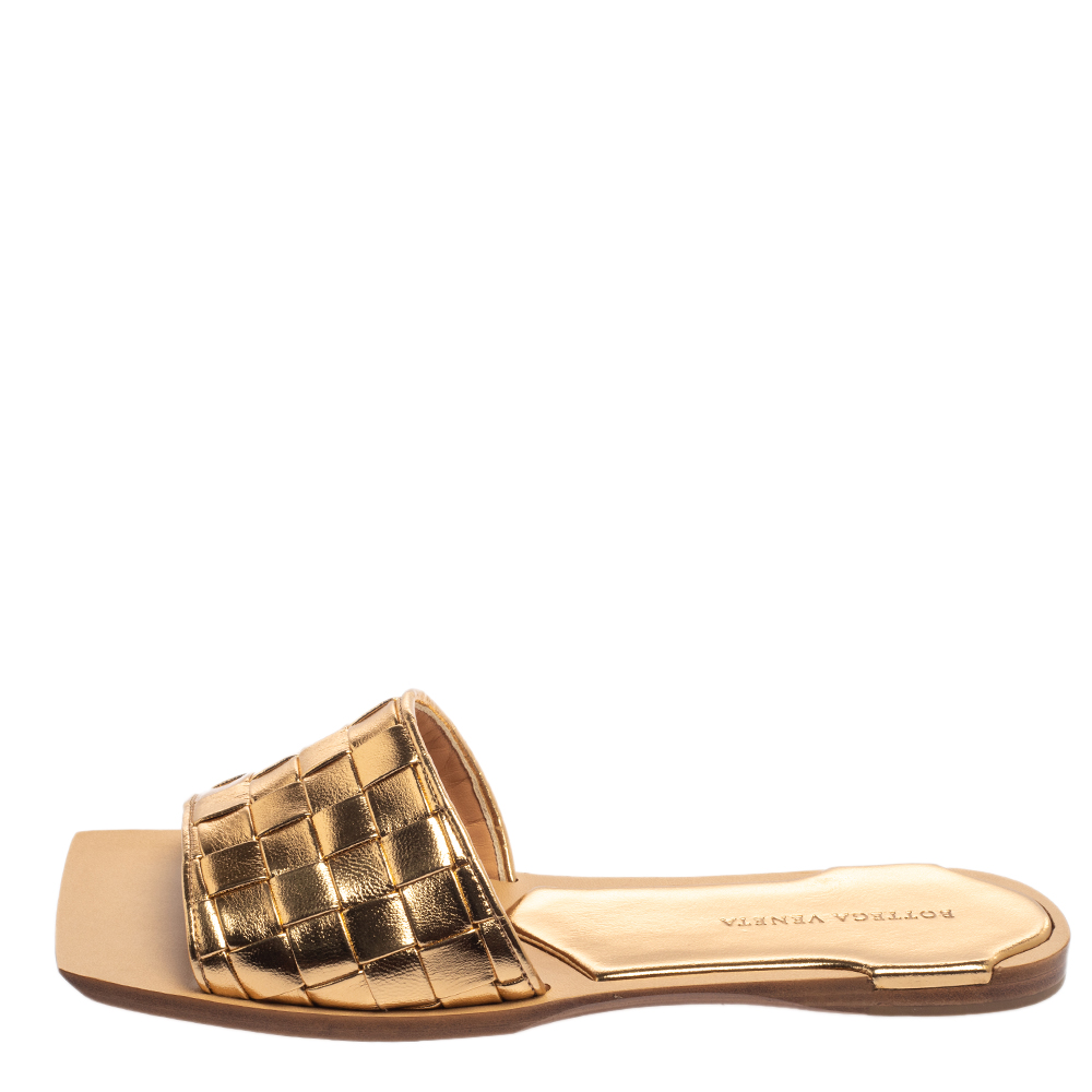 

Bottega Veneta Metallic Gold Intrecciato Leather Stretch Square Toe Flat Slides Size