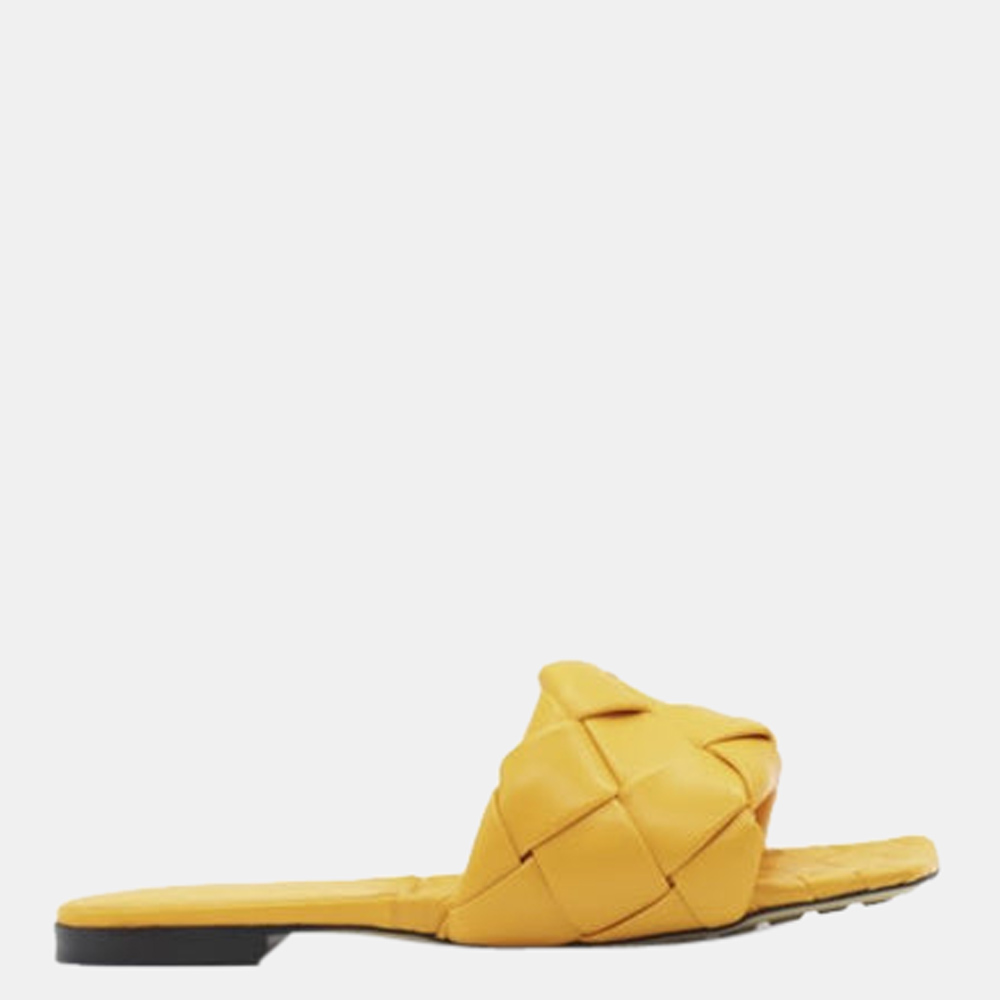 

Bottega Veneta Tangerine Leather Lido Sandal Size EU, Yellow