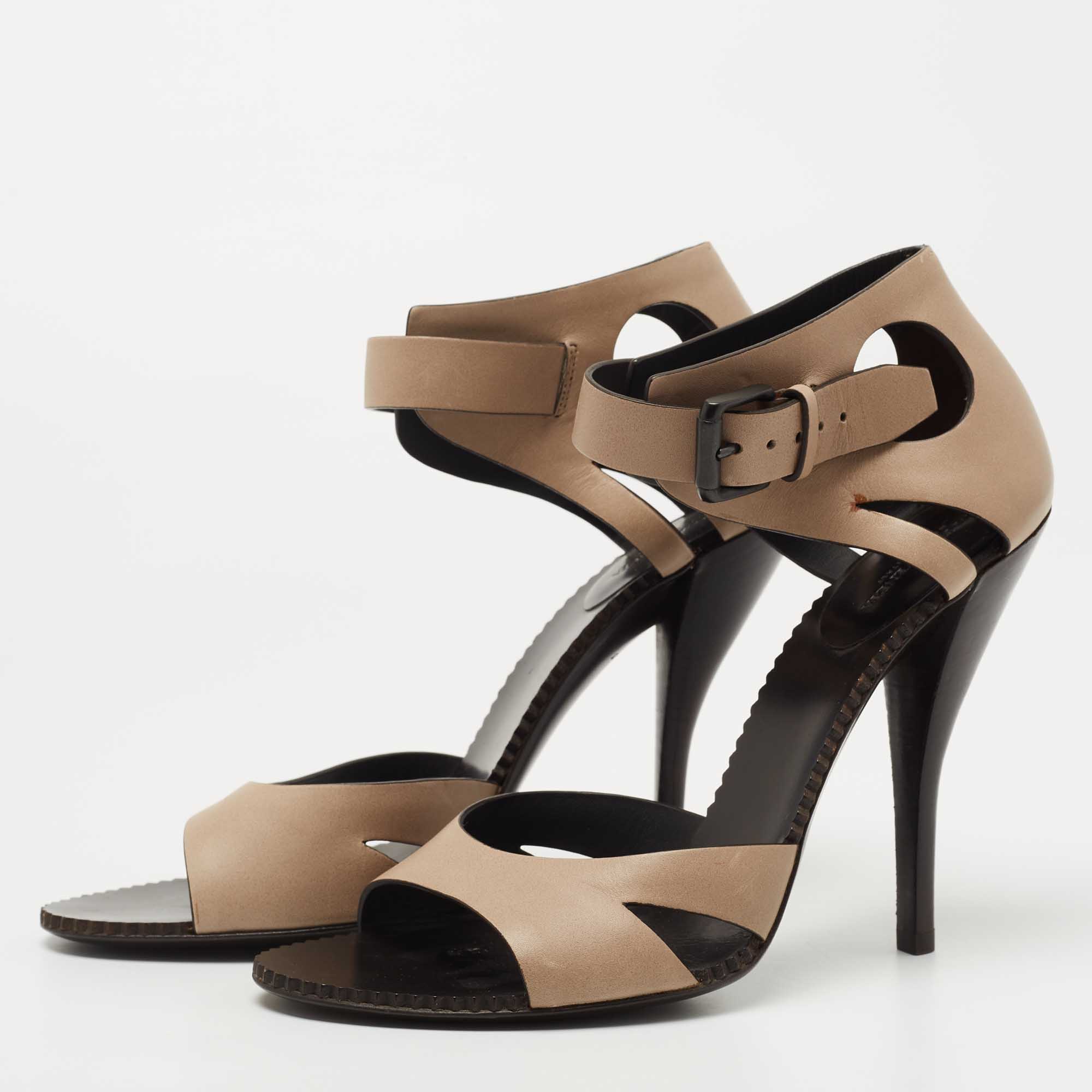 

Bottega Veneta Beige Leather Cut Out Ankle Strap Sandals Size