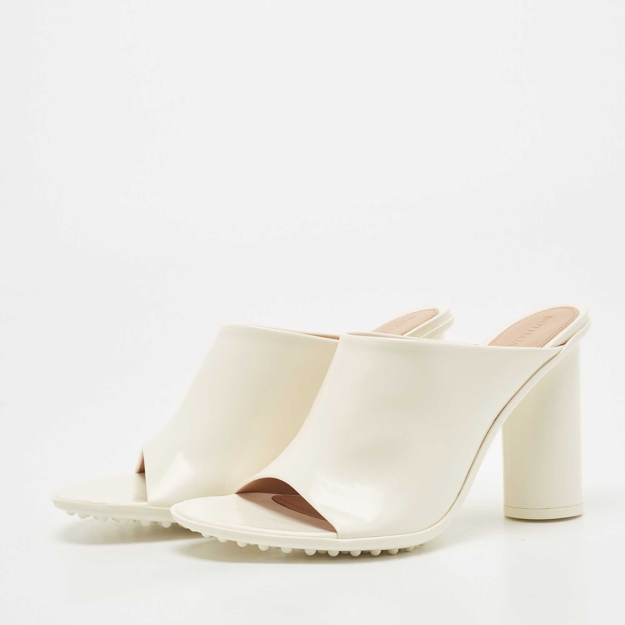 

Bottega Veneta White Leather Atomic Slide Sandals Size