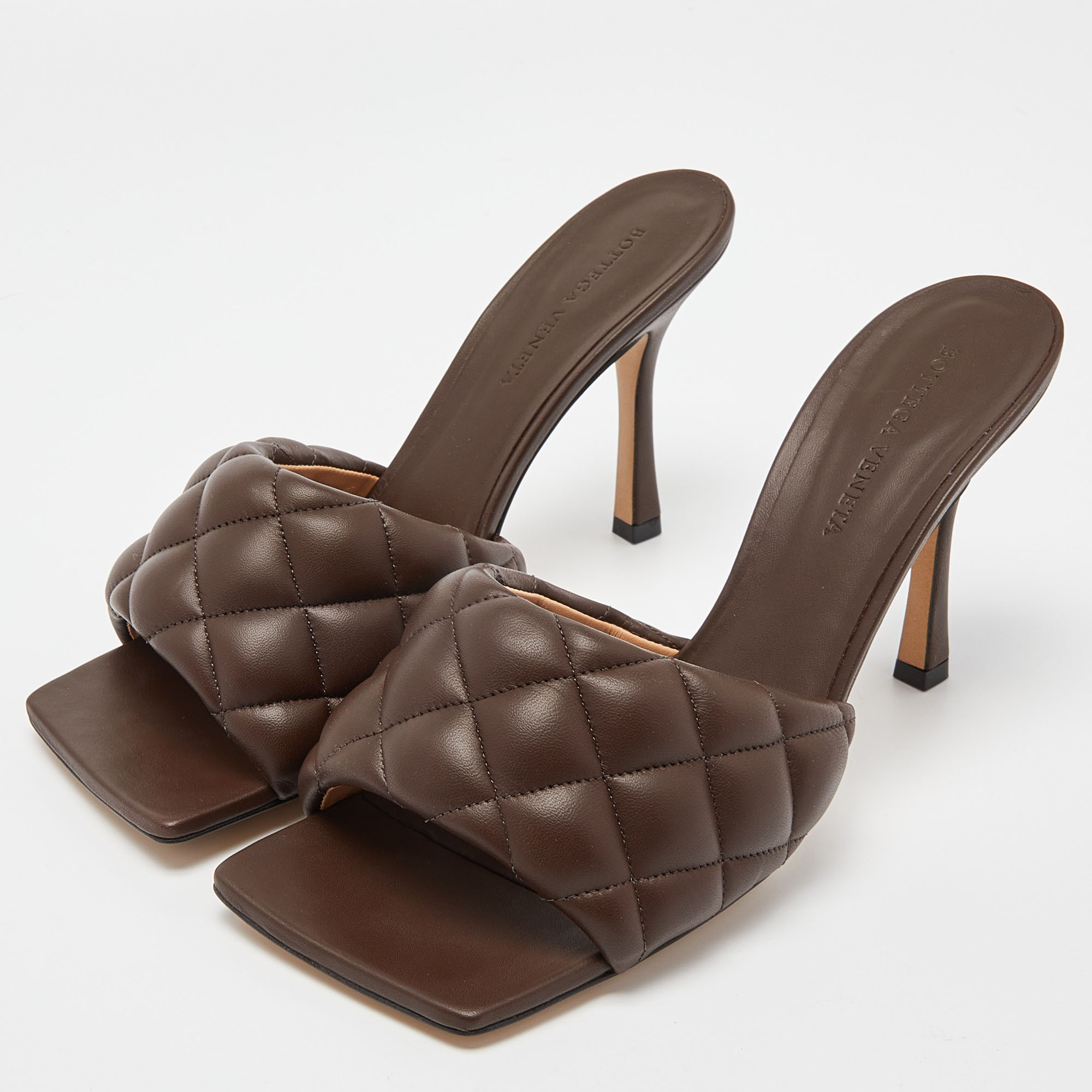 

Bottega Veneta Brown Quilted Leather Slides Size