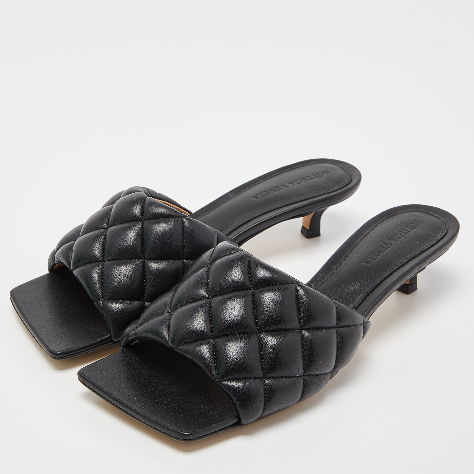 

Bottega Veneta Black Quilted Leather Slides Size