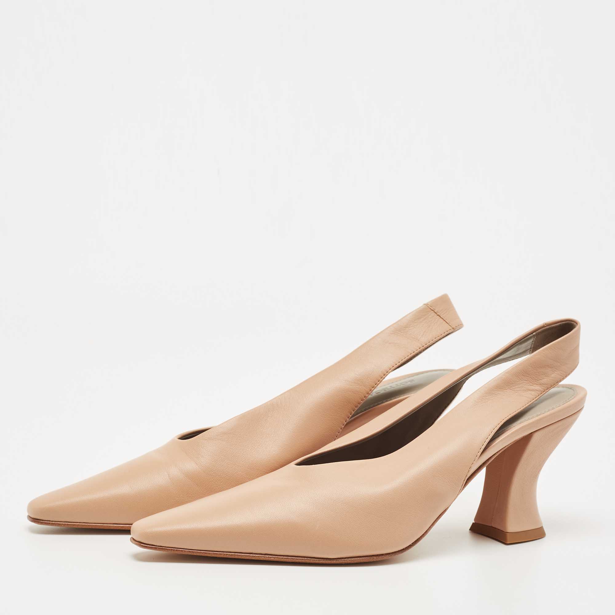 

Bottega Veneta Beige Leather Slingback Pumps Size