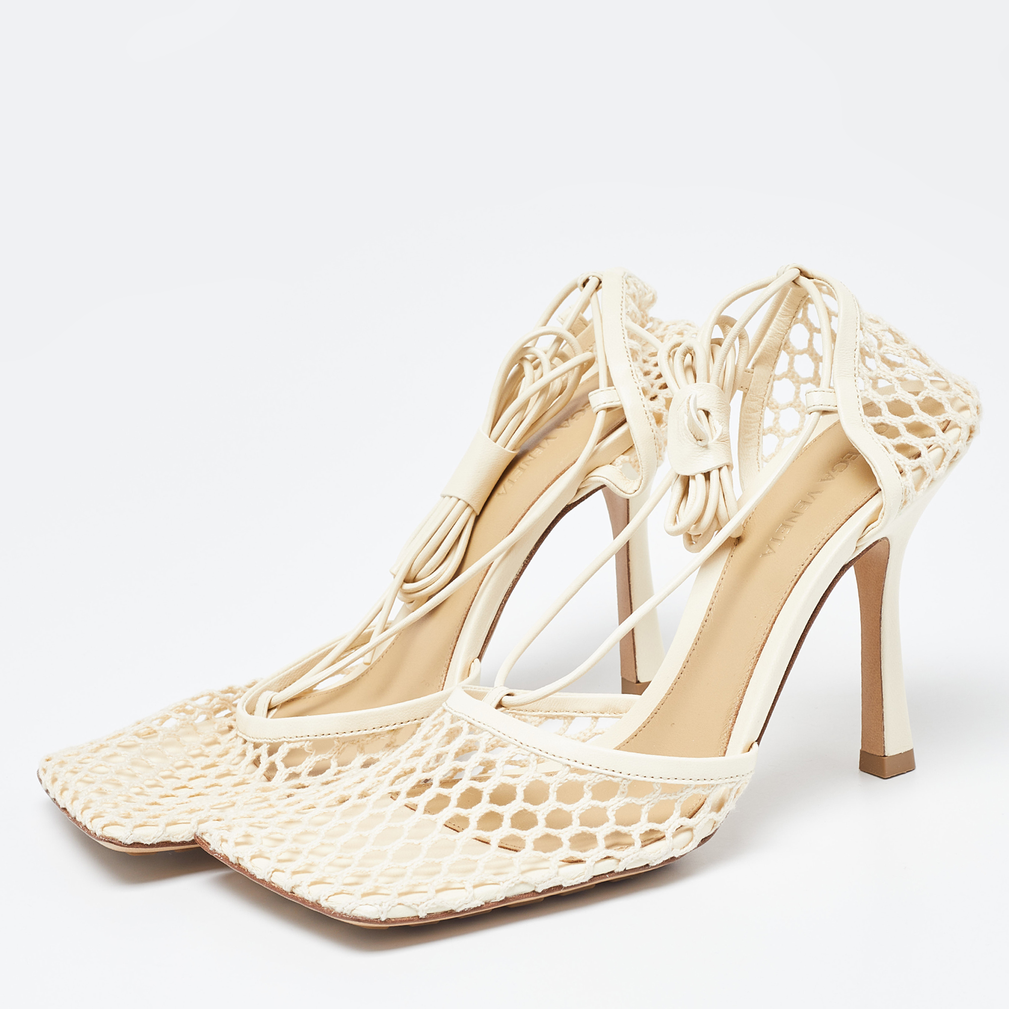 

Bottega Veneta Beige Knit Fabric and Leather Trim Stretch Pumps Size