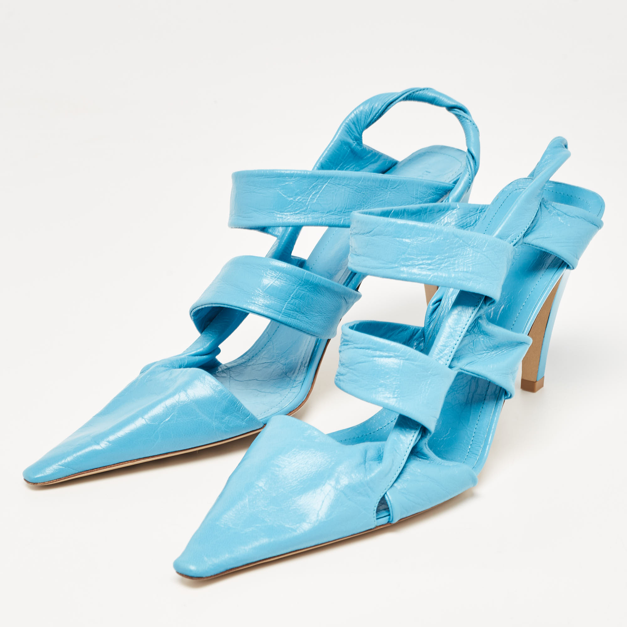 

Bottega Veneta Blue Leather Strappy Pointed Toe Slingback Sandals Size