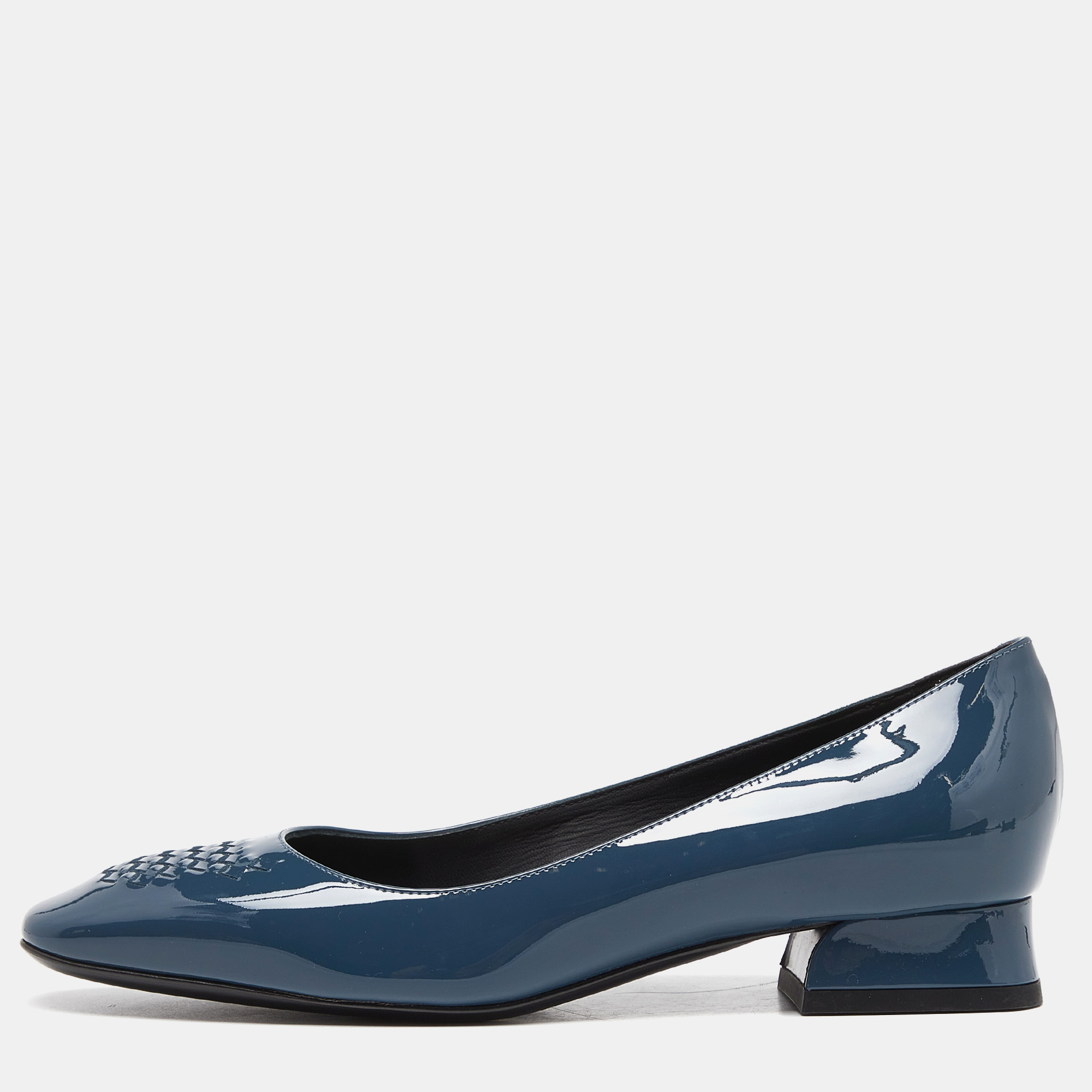 

Bottega Veneta Leather Round Toe Ballet flats, Blue