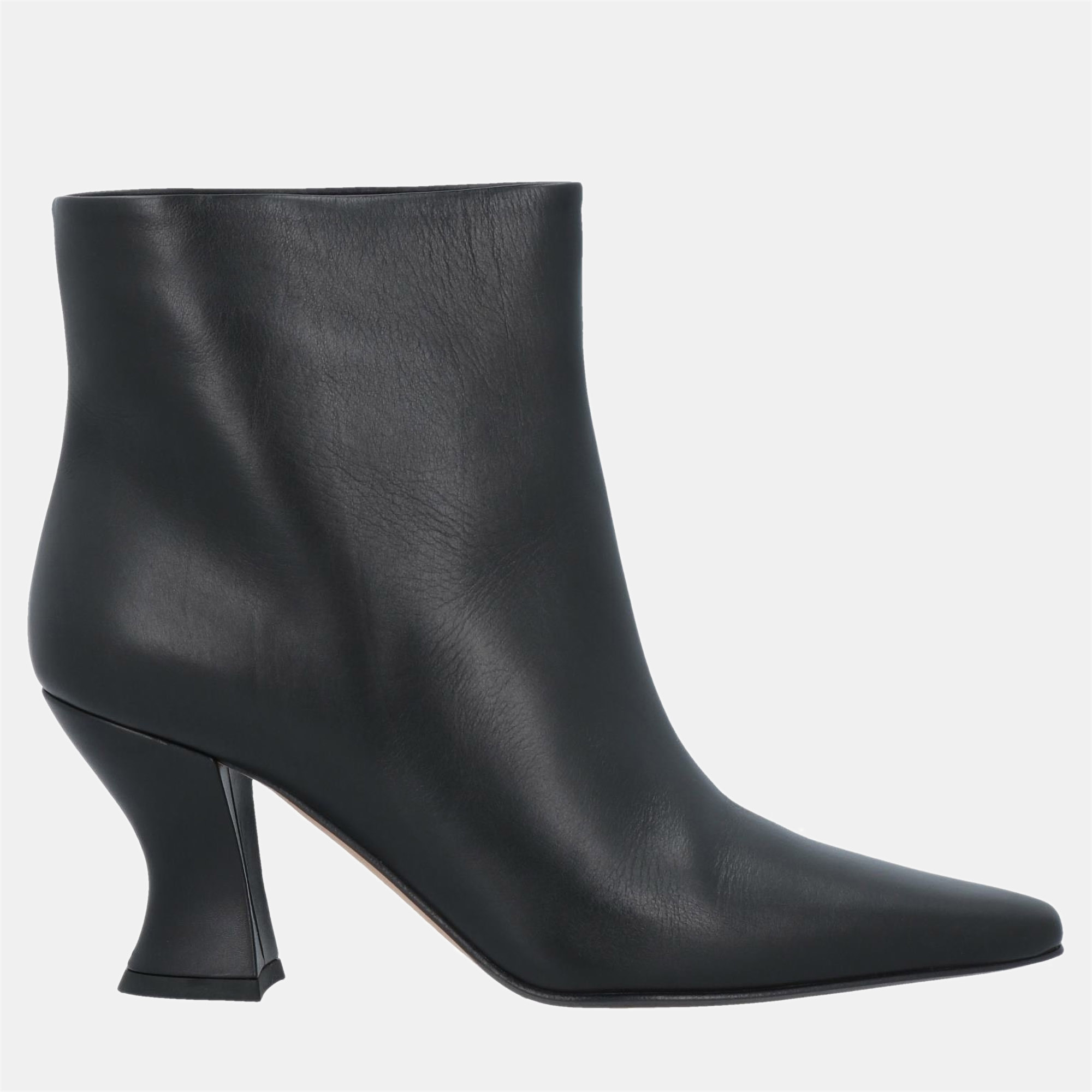 Pre-owned Bottega Veneta Leather Ankle Boots Size 34 In Black