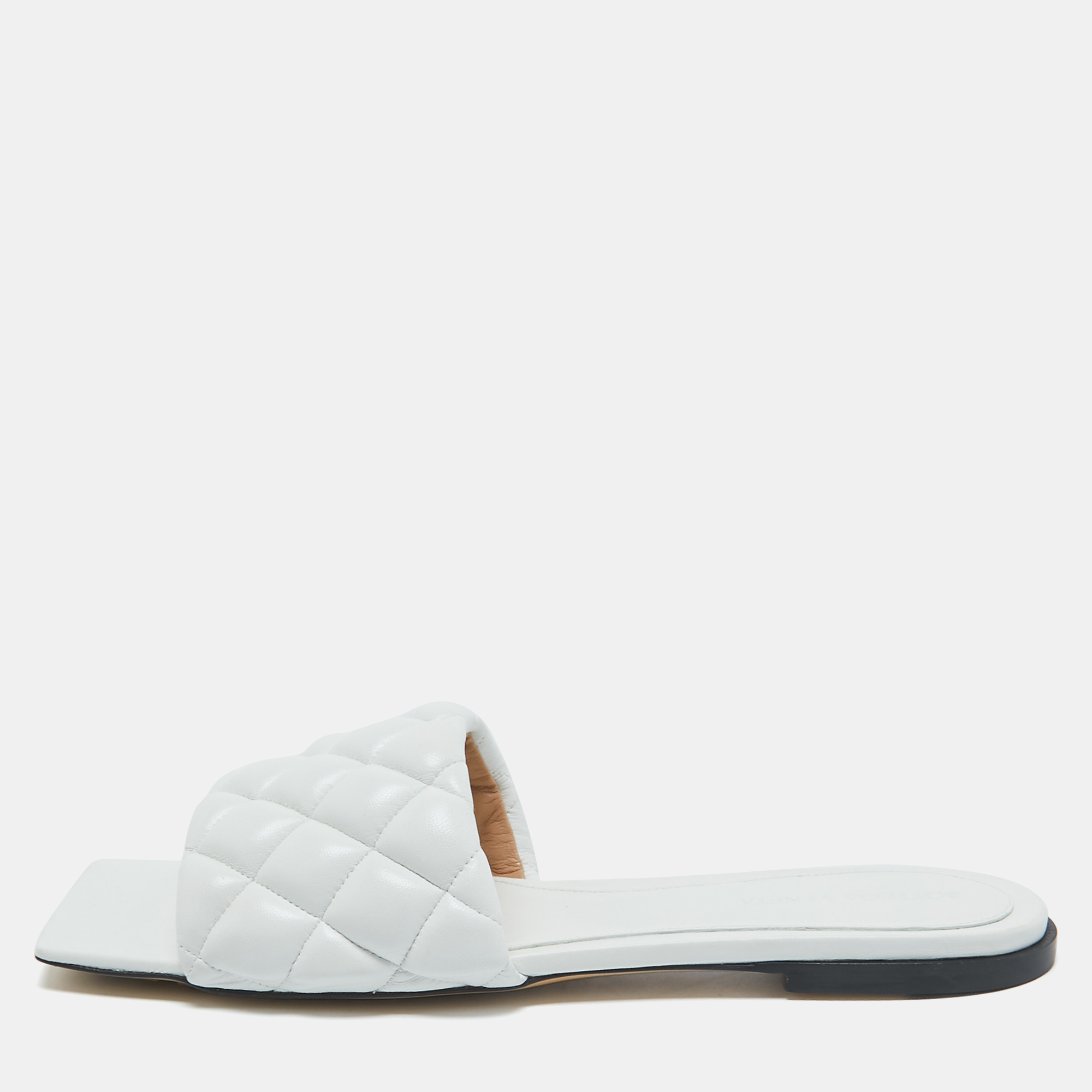 

Bottega Veneta White Leather Flat Slides Size